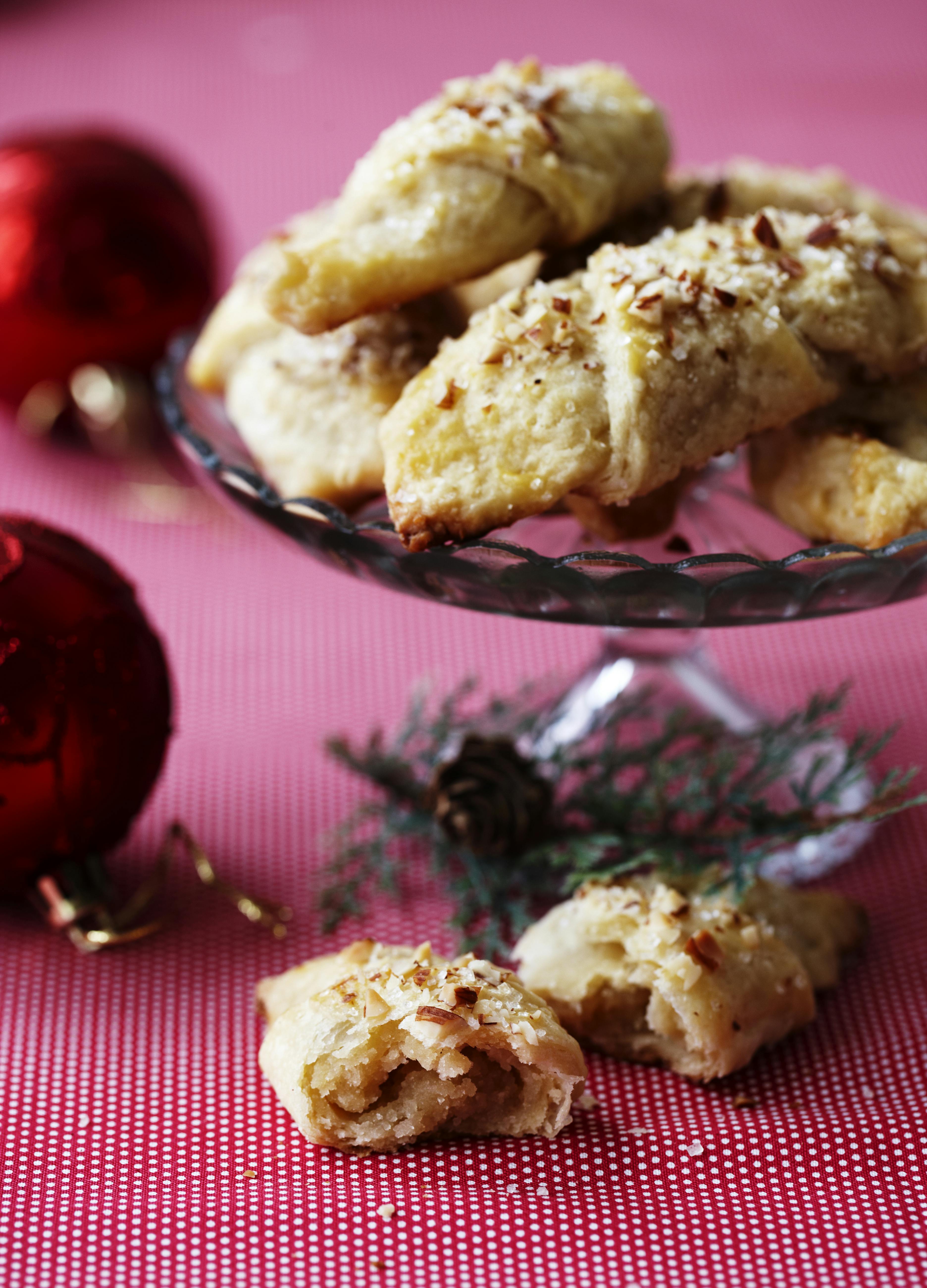 Kærnemælkshorn med marcipan