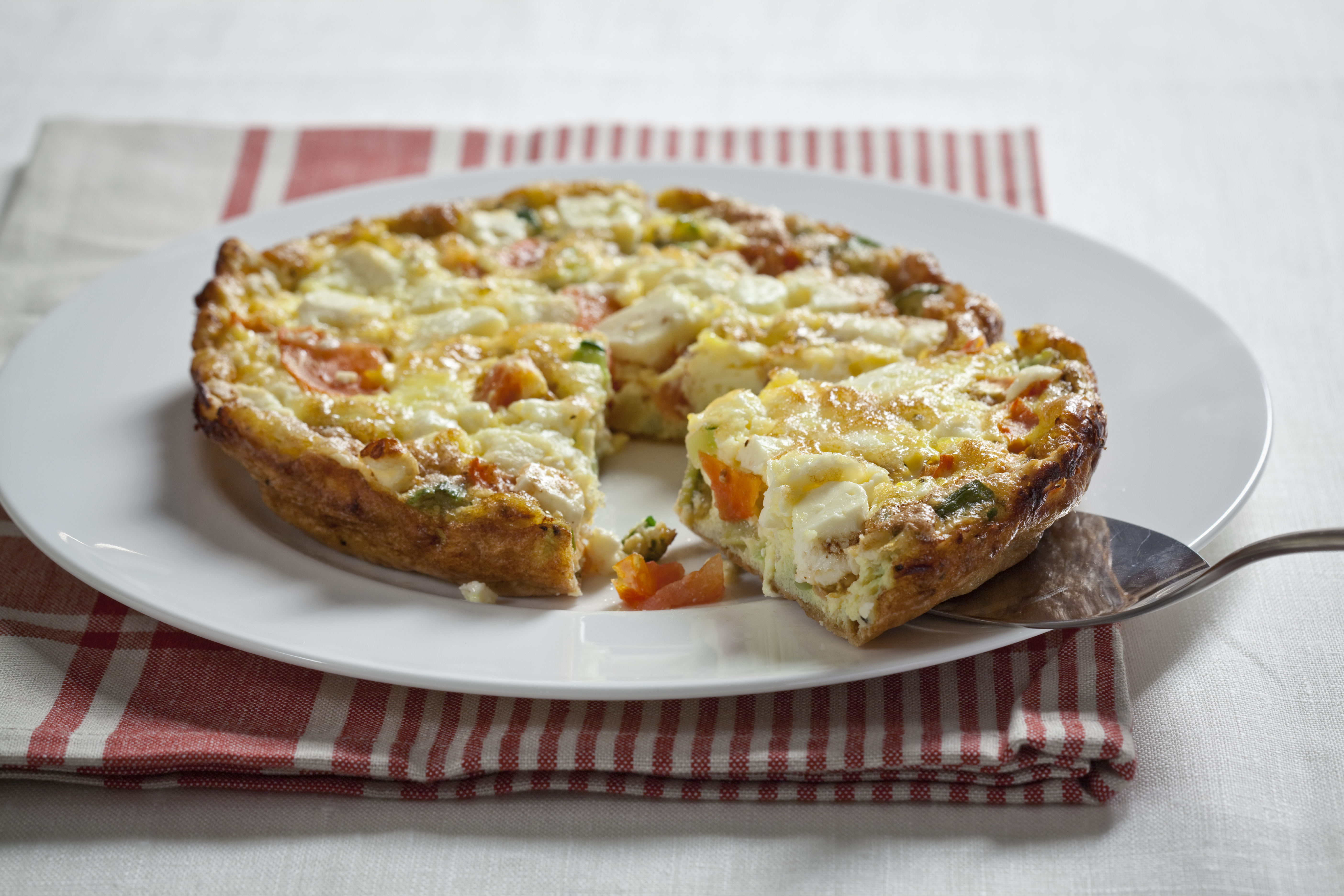 Æggekage med feta og tomat