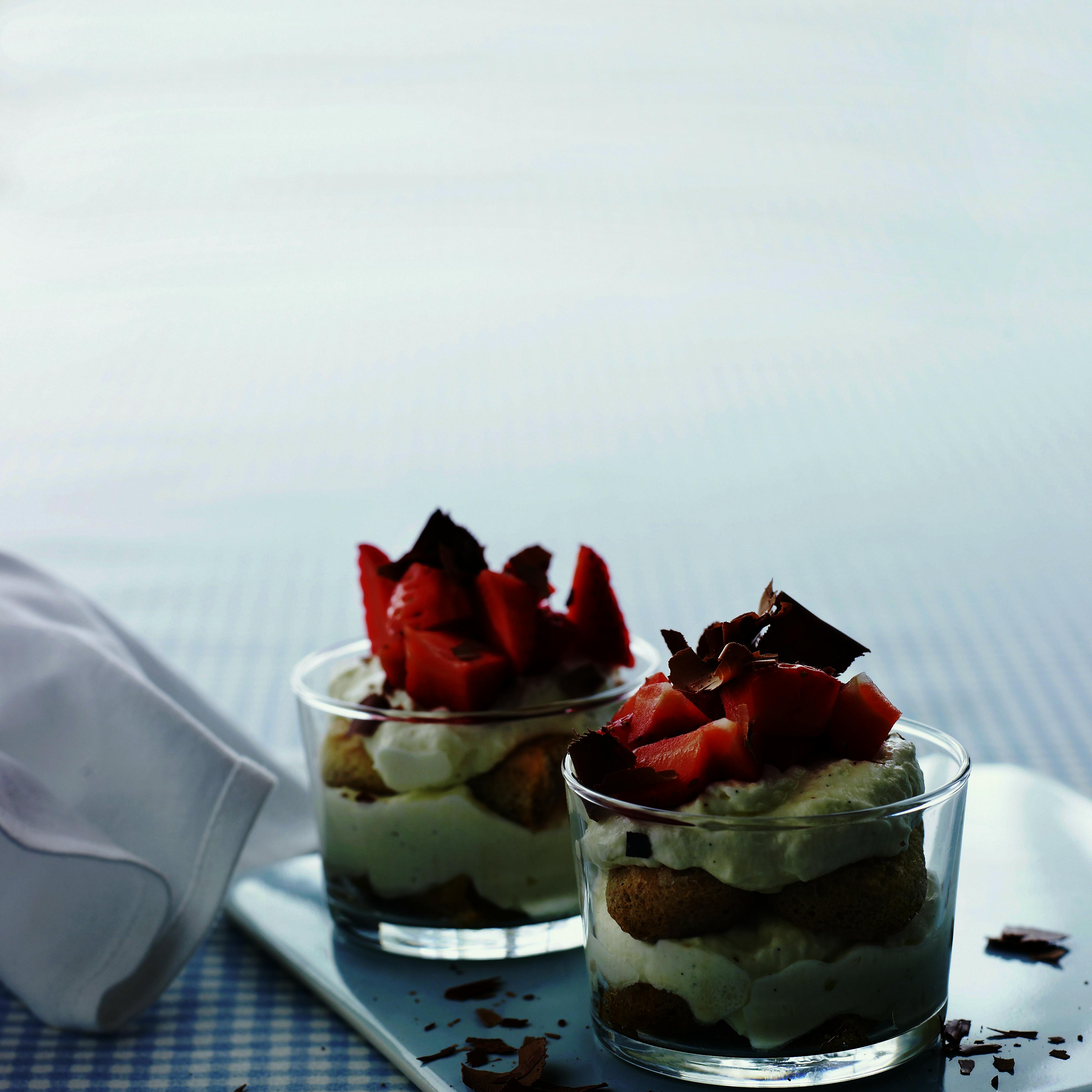 Tiramisu med hvid chokolade og jordbær