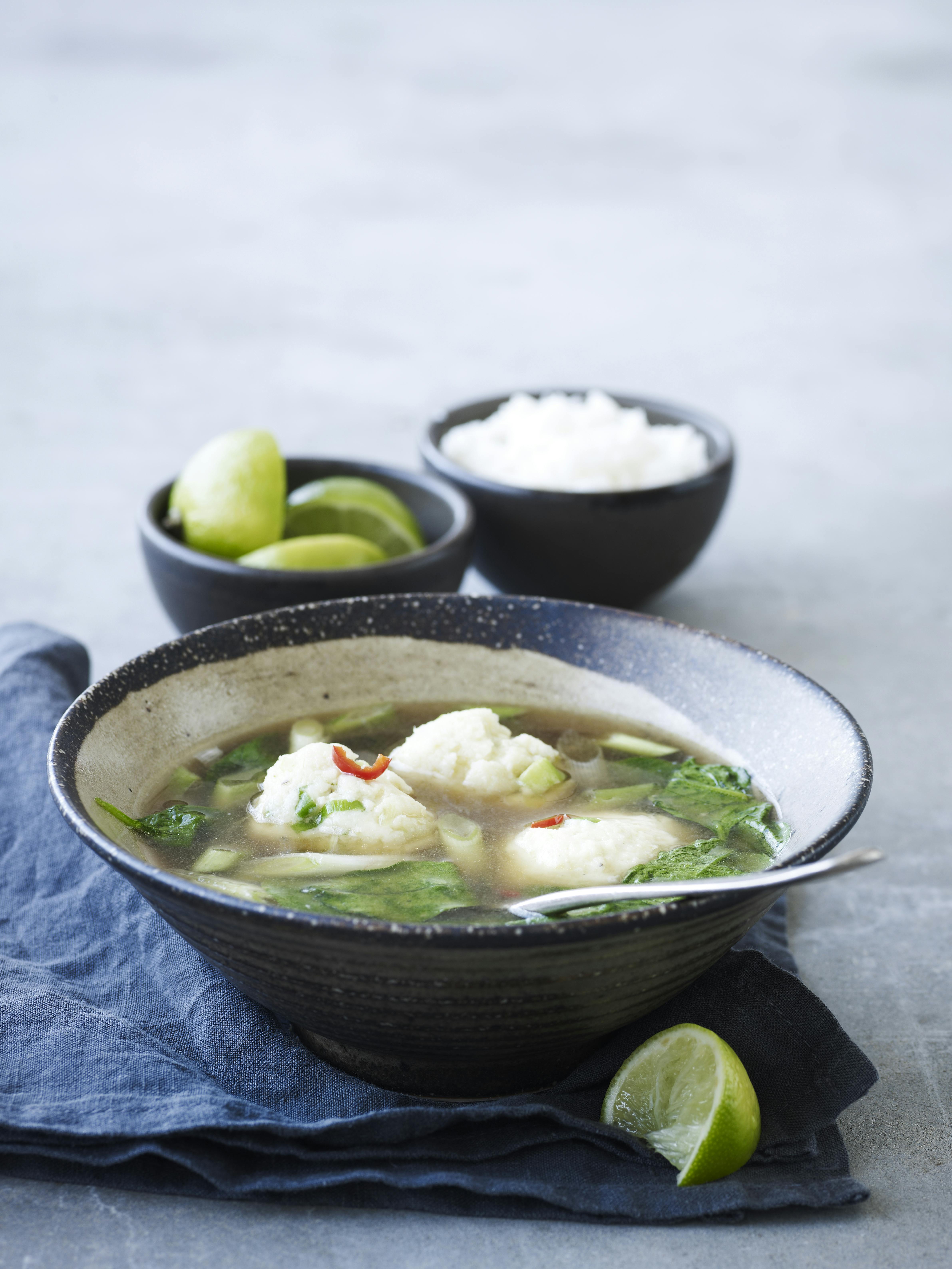 Asiatisk suppe med fiskeboller
