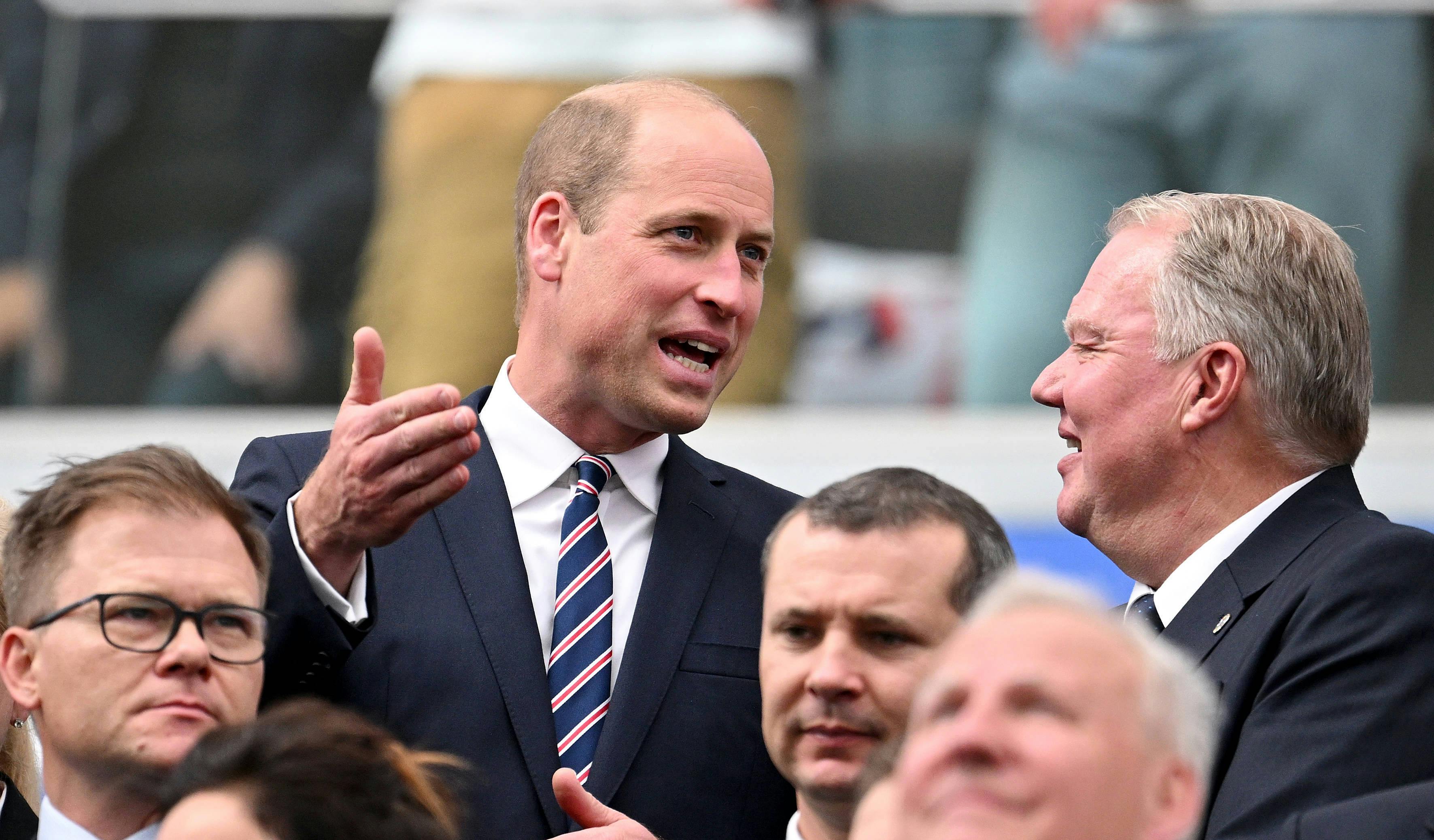 Fussball Euro 2024 Gruppe C 20.06.2024 Daenemark - England Prinz William auf der Tribuene *** Football Euro 2024 Group C 20 06 2024 Denmark England Prince William in the stands