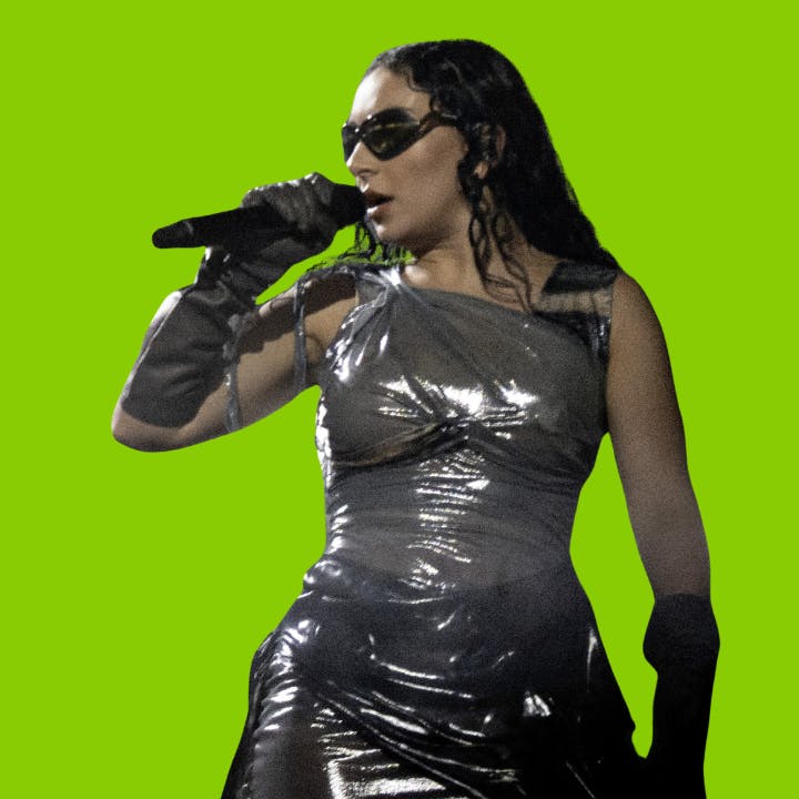 https://imgix.femina.dk/2024-08-01/Copy-of-Hvad-jeg-ved-om-kaerlighed---headerfoto-%282%29.png