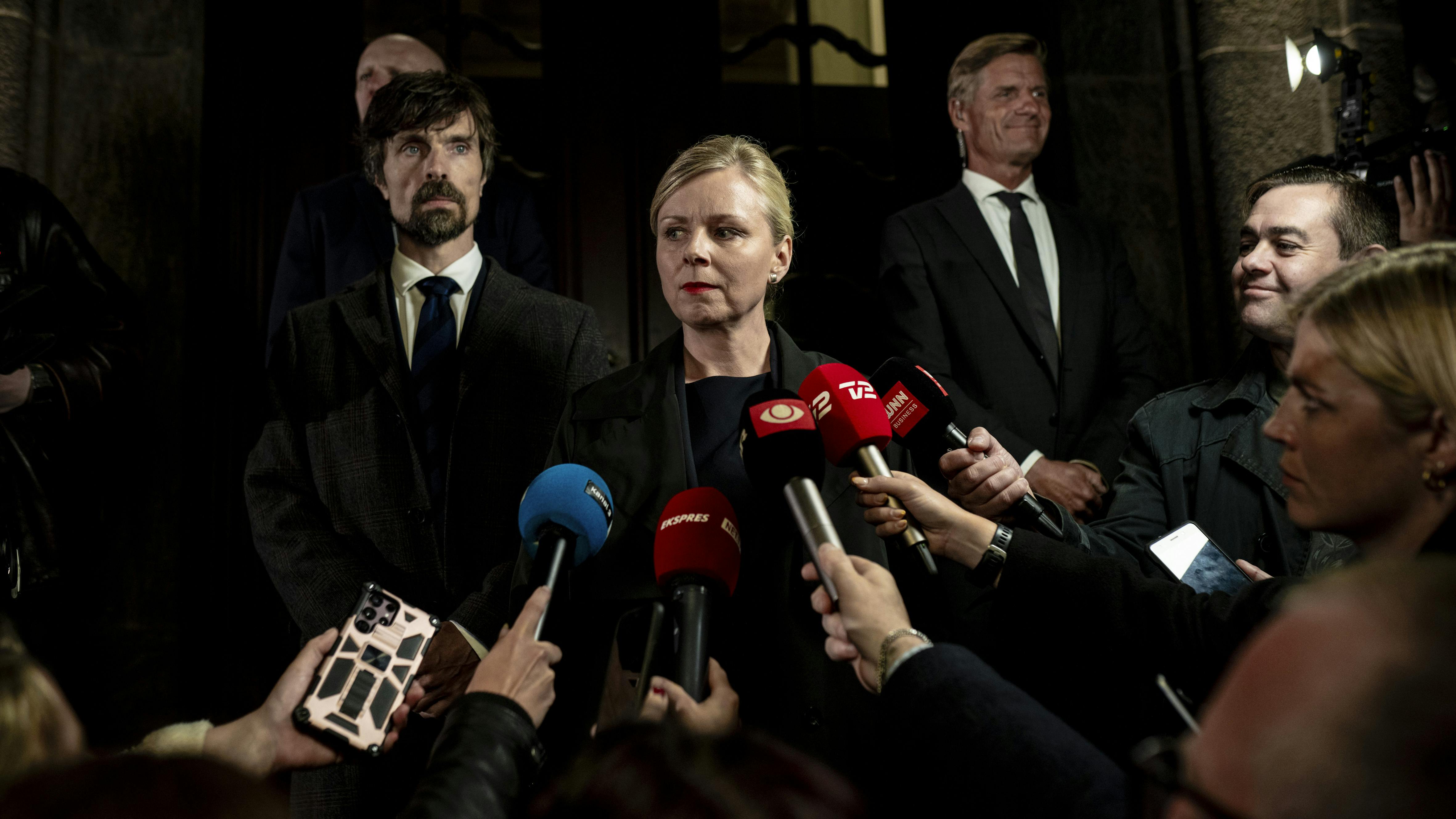 https://imgix.femina.dk/2024-08-22/M%2B%28C%29rkeand_00793-Fotograf-Henrik-Ohsten.jpg