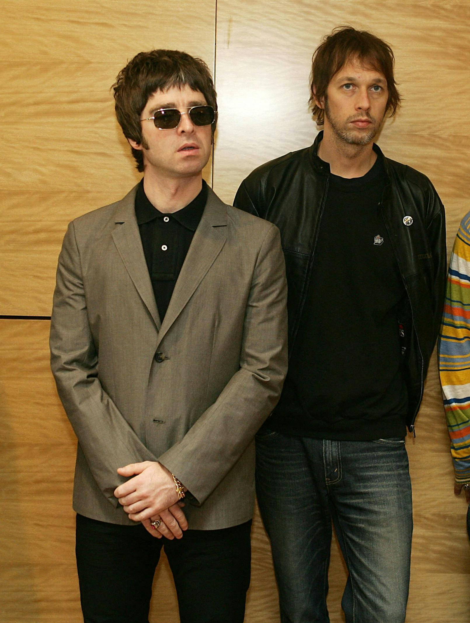 Oasis genforenet