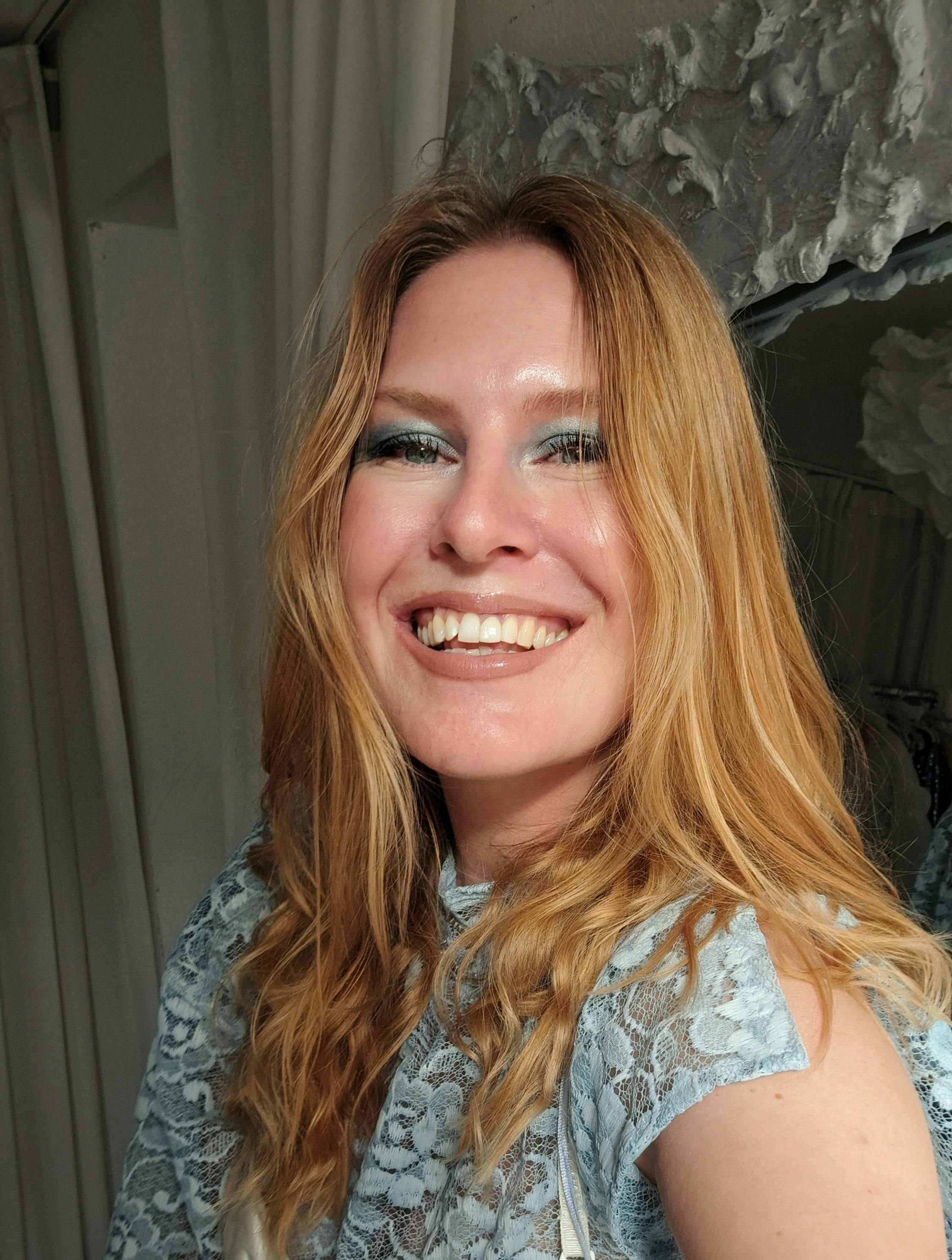 Katrine Ravndal over skyerne