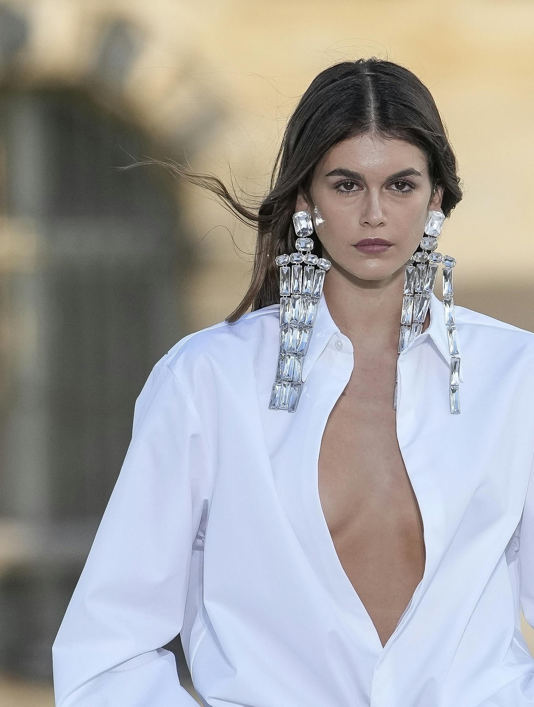 kaia gerber jeans valentino