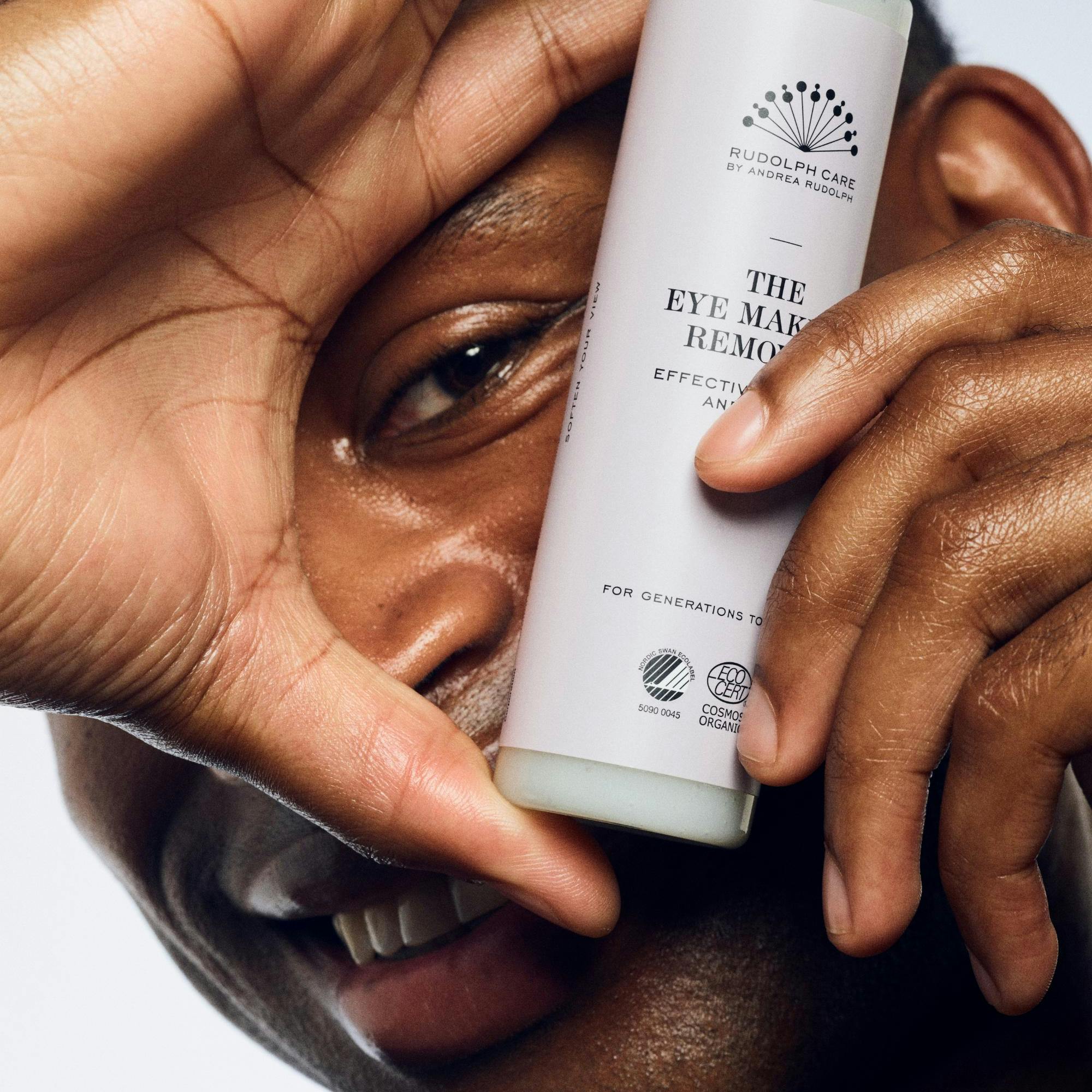 https://imgix.femina.dk/2024-09-13/Rudolph-Care-THE-EYE-MAKEUP-REMOVER.jpg
