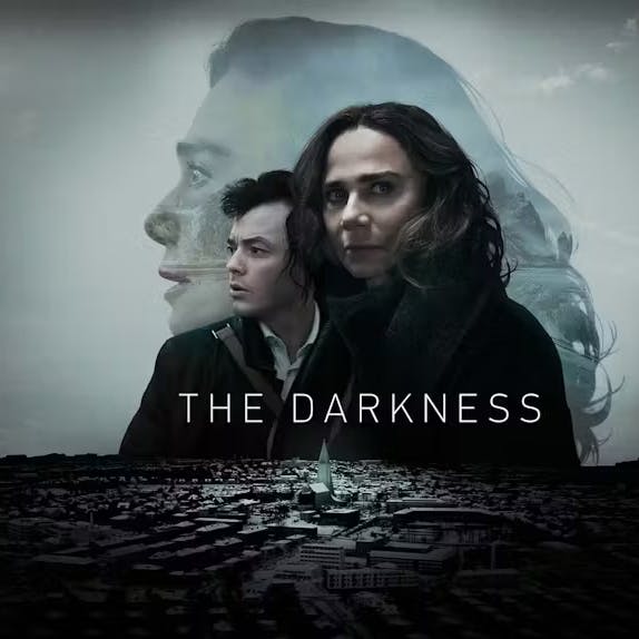 https://imgix.femina.dk/2024-09-16/TheDarkness-S01-ENG-keyartunbranded-unbranded-st-16x9-3840x2160.jpg