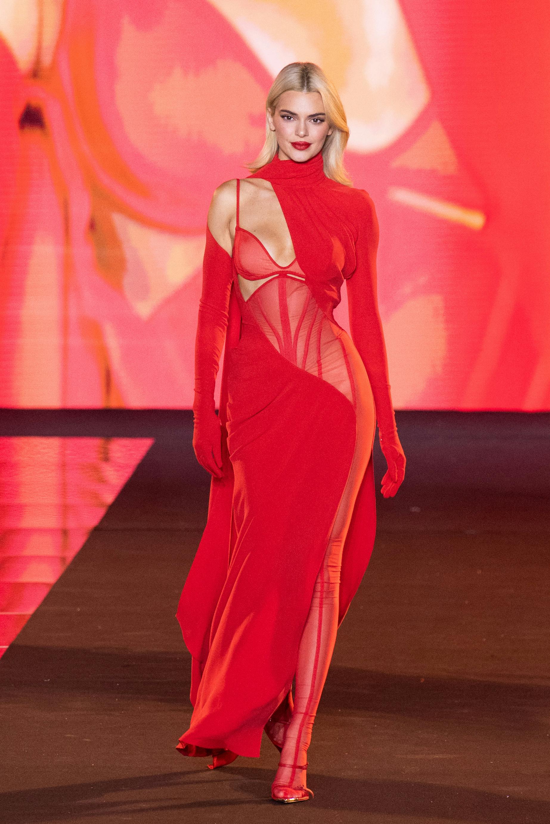 Kendall Jenner attending Le Defile L'Oreal Paris - Walk Your Worth