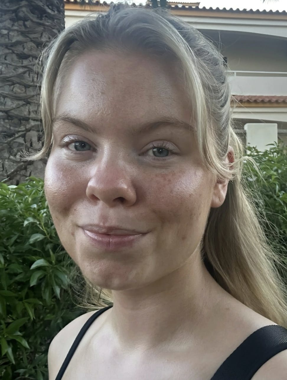 Amalie Meloui no makeup
