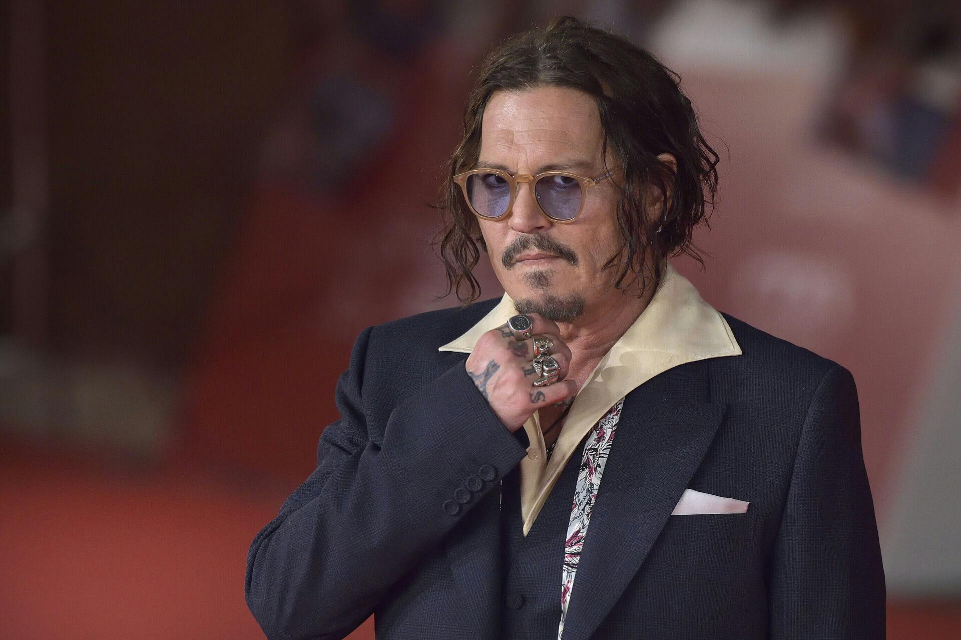 Nu gør Johnny Depp Hollywood-comeback: Genforenes med Penélope Cruz i ny action-thriller