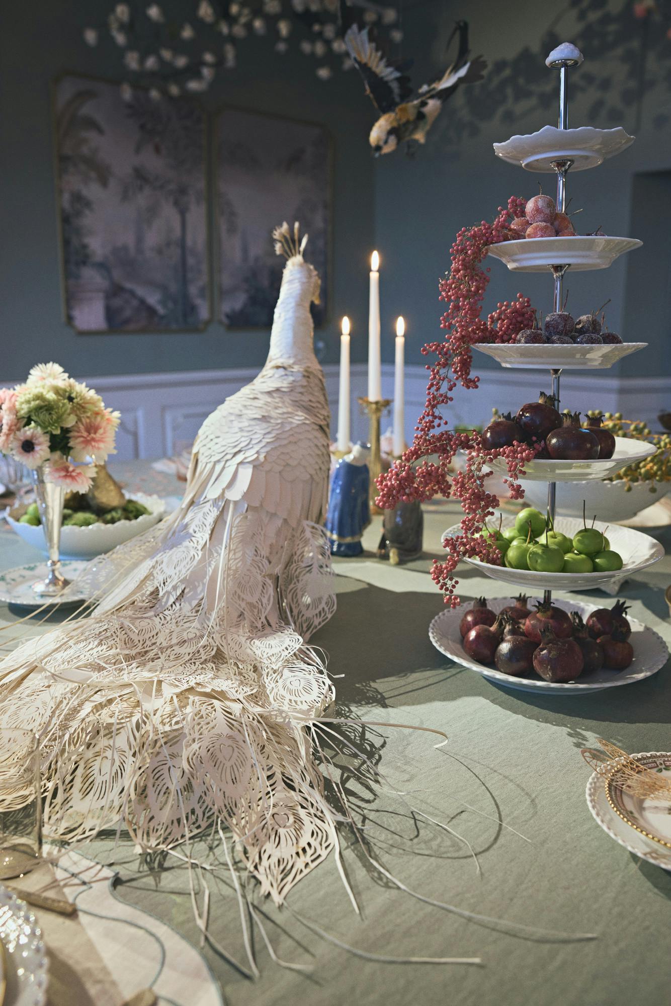 https://imgix.femina.dk/2024-11-15/Royal_Copenhagen_2024_Annual_Christmas_Tables_Veronica_Hodges_07_72dpi.jpg