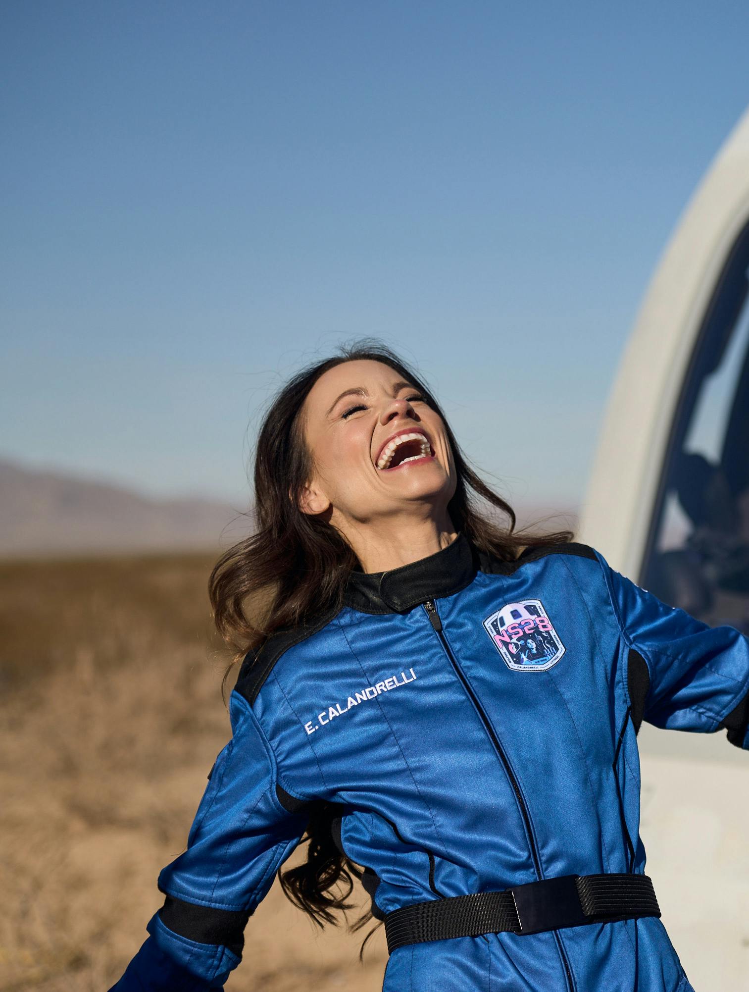 Emily Calandrellis da hun lander efter rumfarten