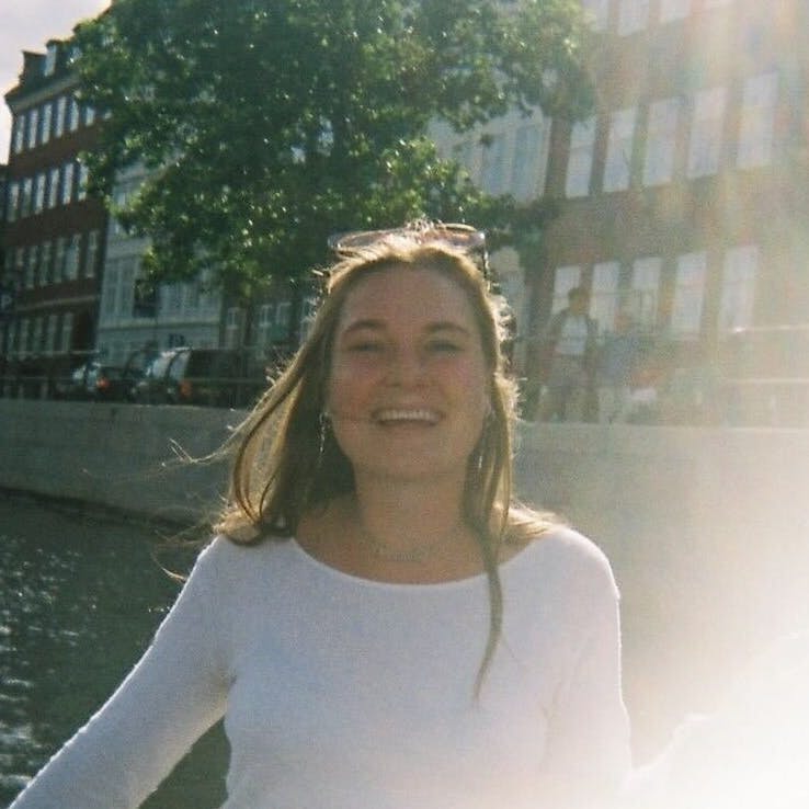 https://imgix.femina.dk/2024-12-03/amanda-e1733148057498.jpg