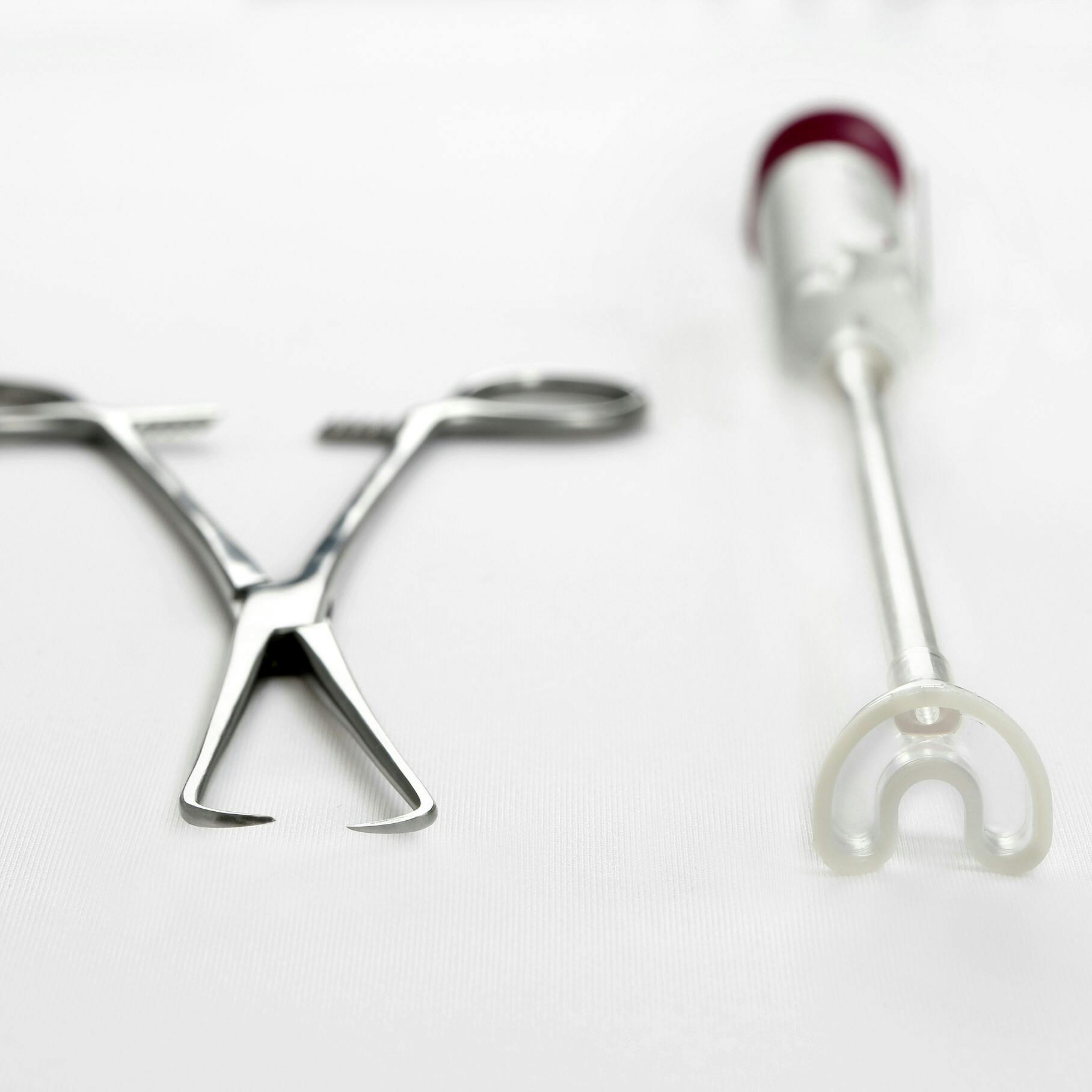 Carevix by Aspivix versus cervical tenaculum