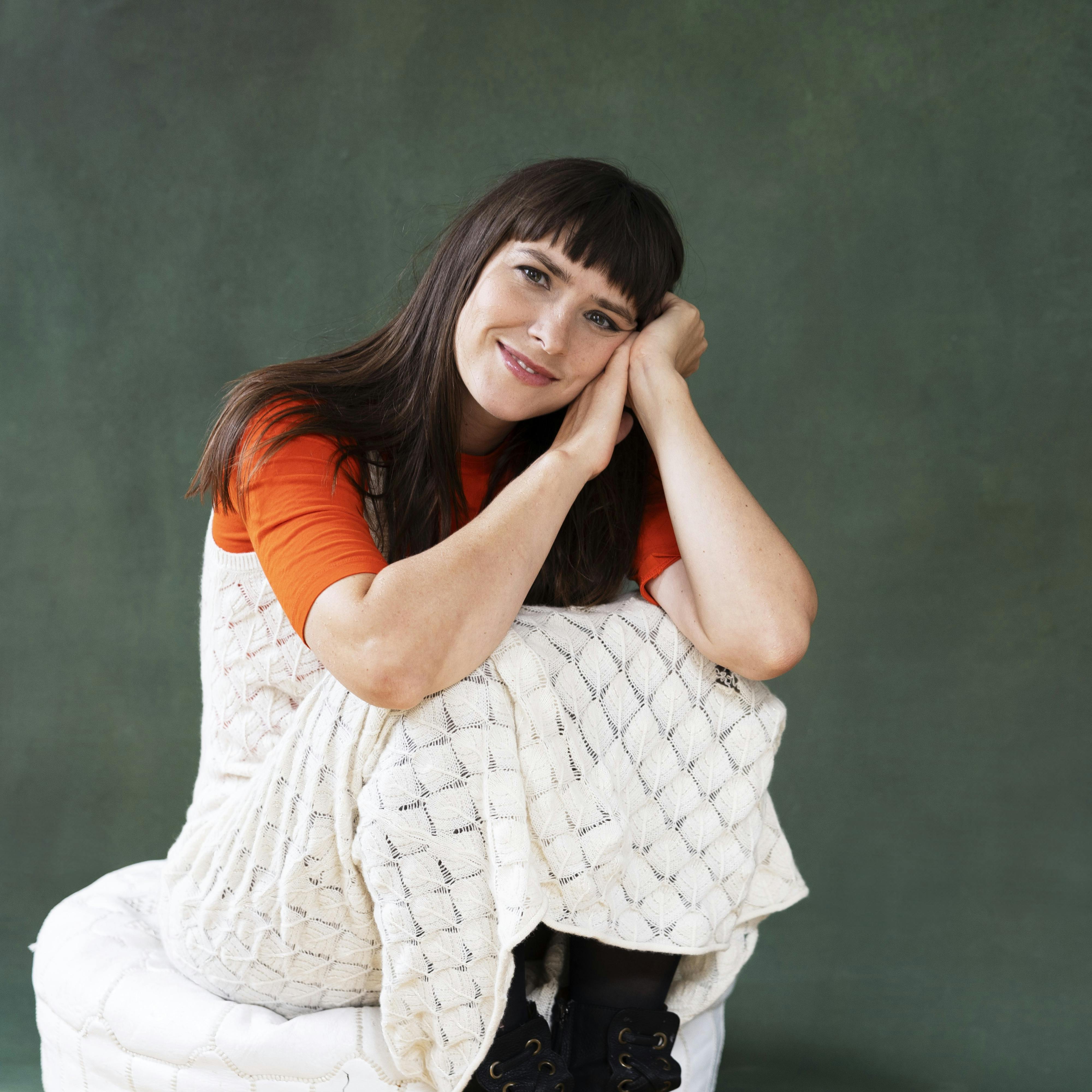 https://imgix.femina.dk/2024-12-17/Rosa_Gjerluff_Nyholm0264-copy.jpg