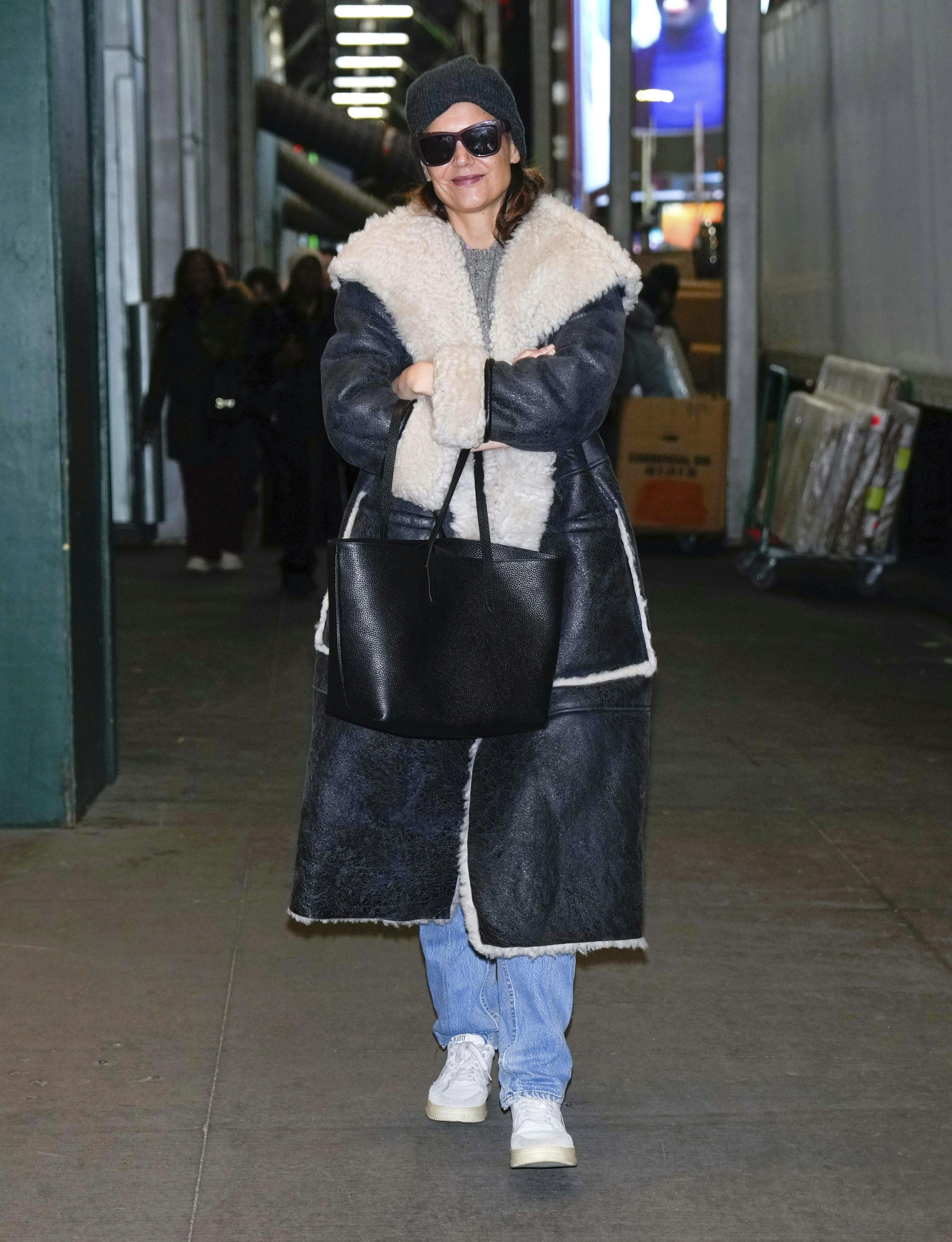 Photo by: zz/XNY/STAR MAX/IPx 2025 1/10/25 Katie Holmes is seen on January 10, 2025 in New York City. (NYC)