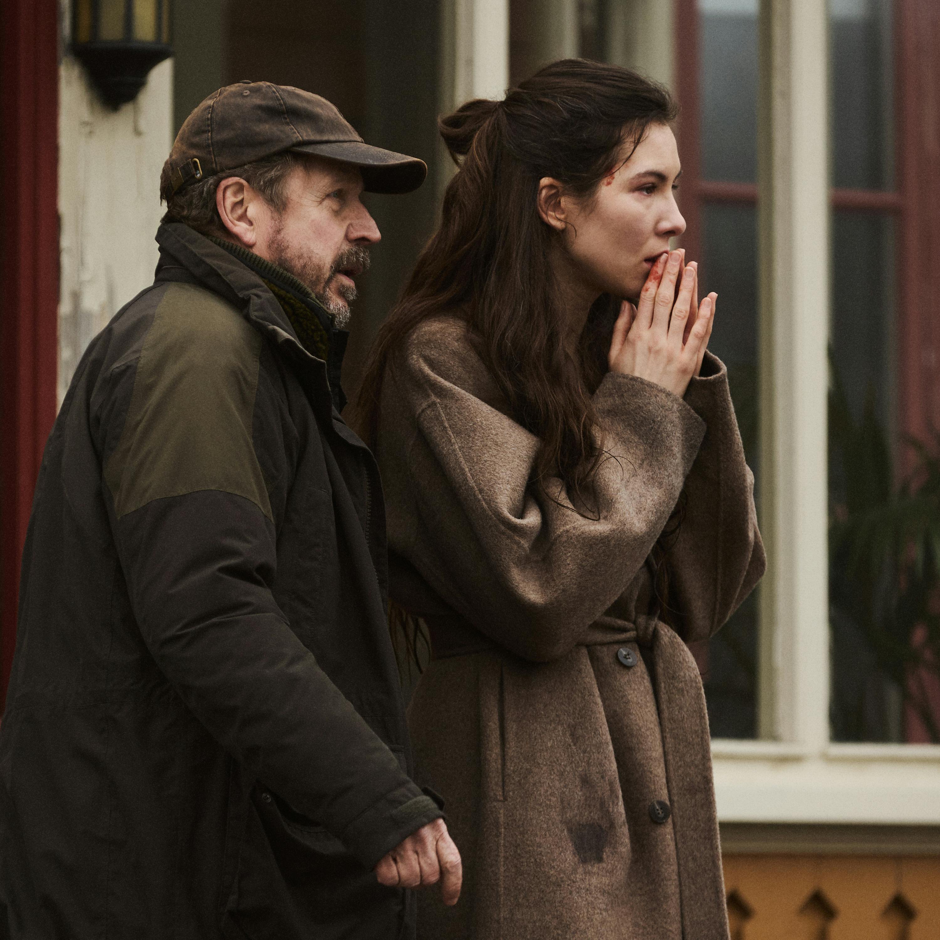 https://imgix.femina.dk/2025-02-03/Glaskupan_Jonath-Mathew_0077_Netflix.jpg