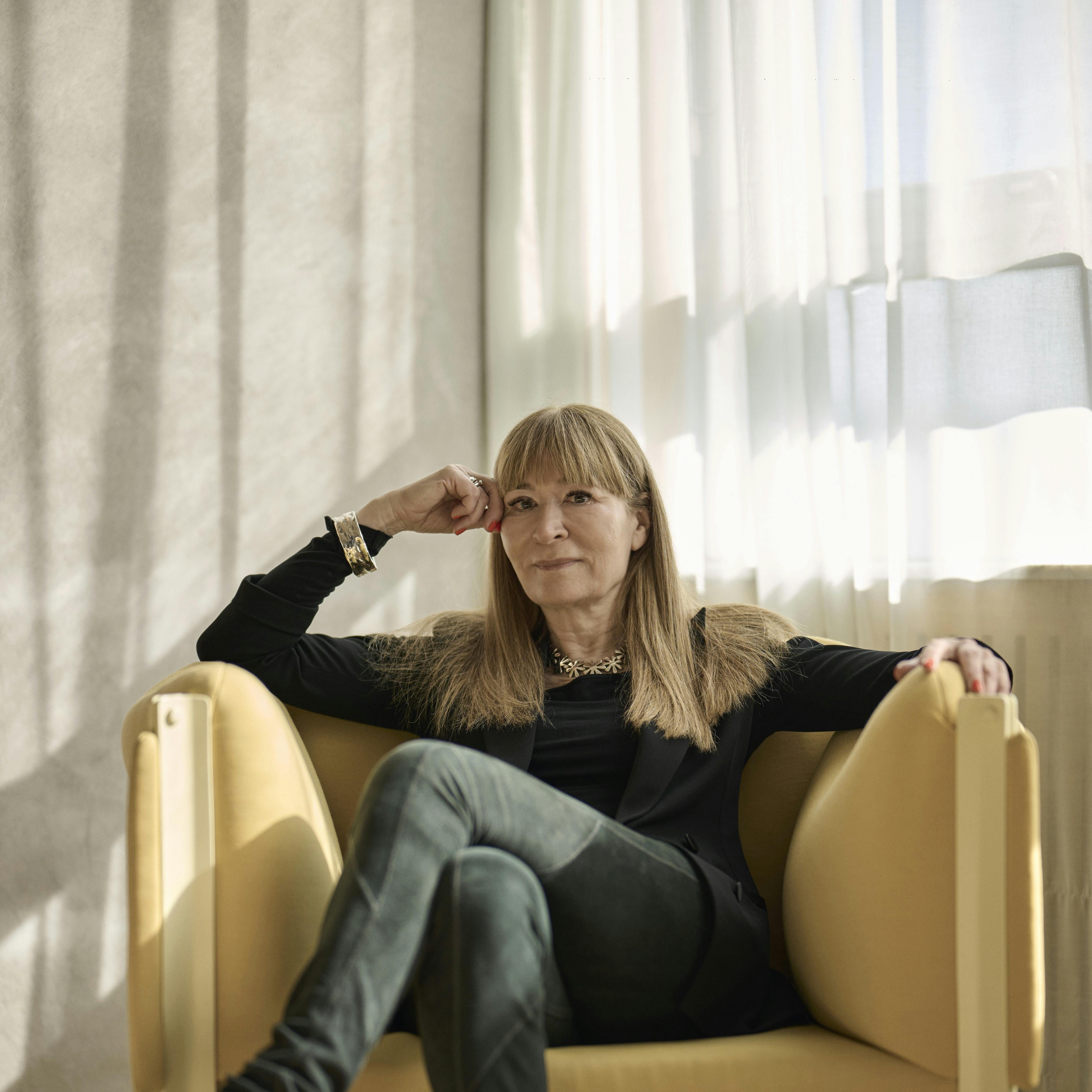 https://imgix.femina.dk/2025-02-05/Bente_Klarlund_Fotograf-Ricky-Molloy_1.jpg