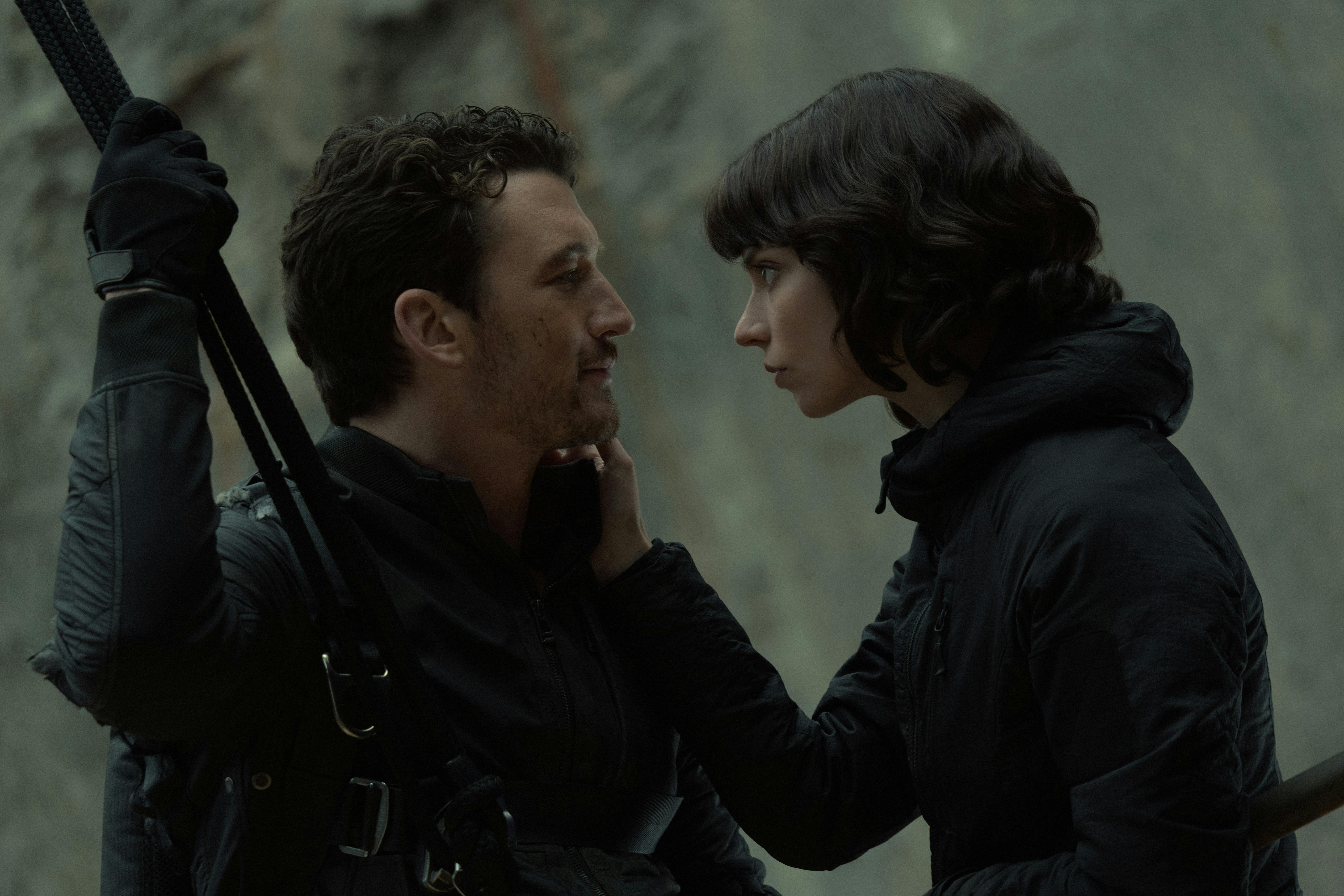 https://imgix.femina.dk/2025-02-14/Apple_TV_The_Gorge_Photo_0101.jpg