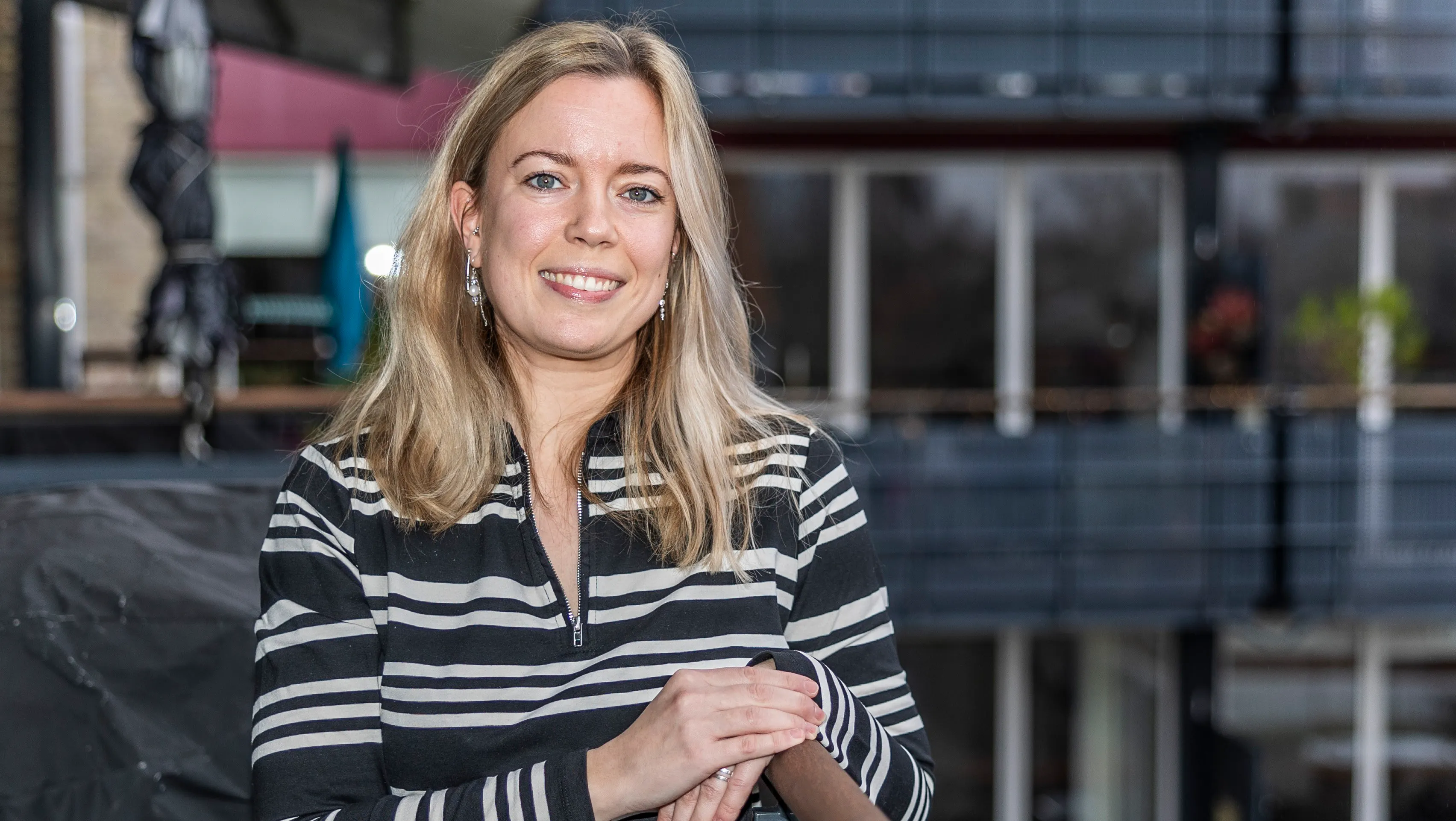Marie Wikstrom Marie skulle springe i elastik 16 meter over jorden, men elastikken ...