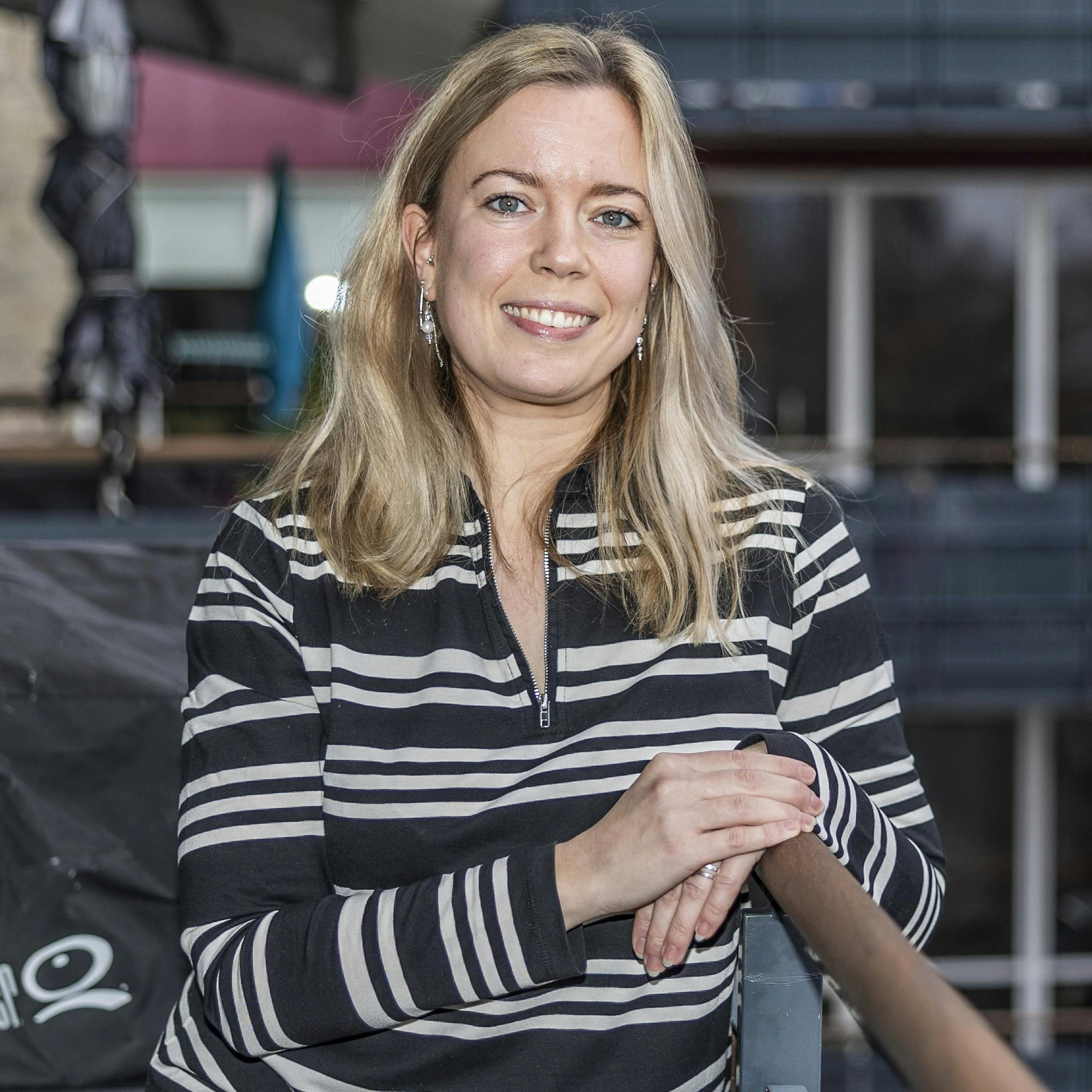 https://imgix.femina.dk/2025-02-18/20250118-MR-Marie---Pressefotograf-Mikael-Rieck_12.jpg