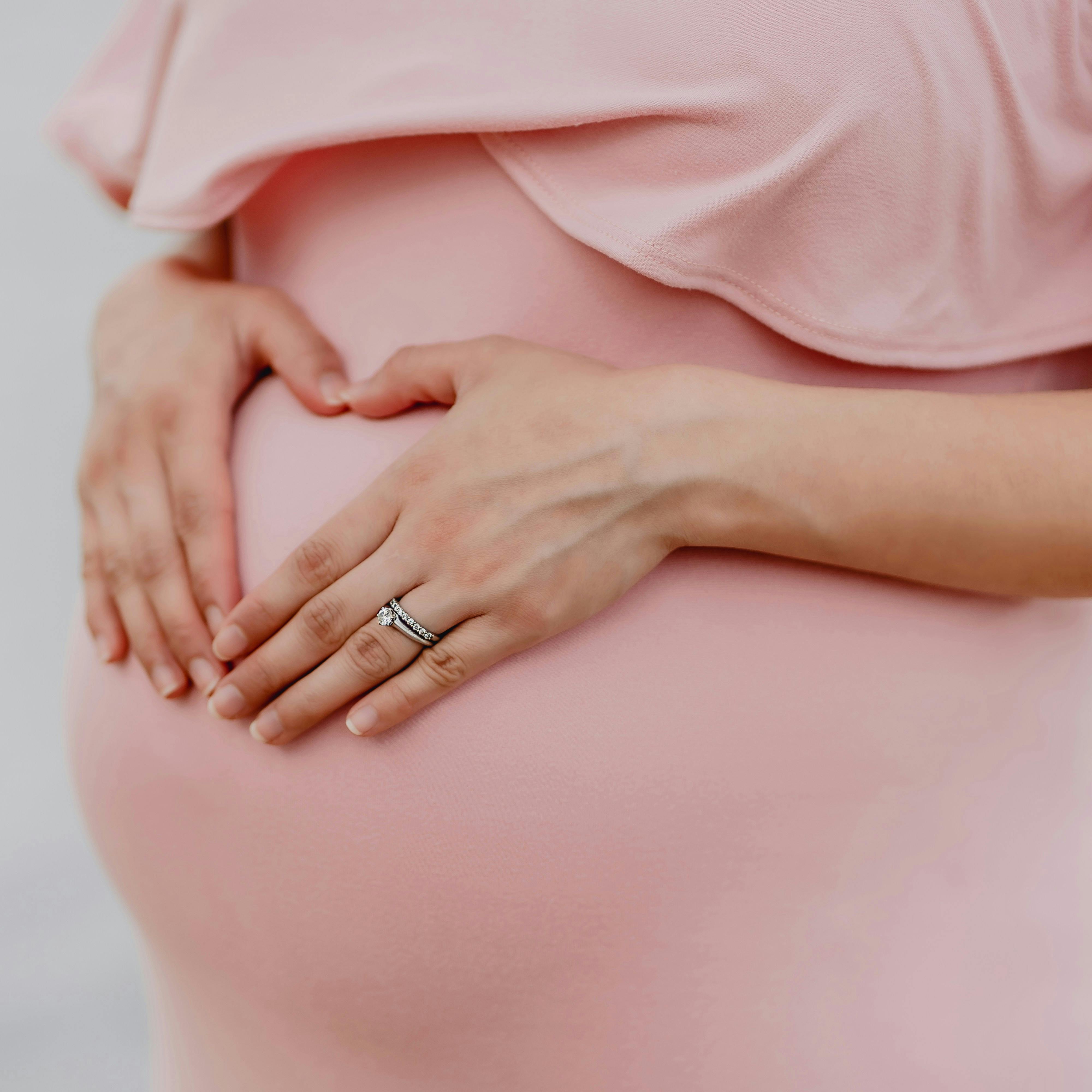 https://imgix.femina.dk/2025-02-19/juan-encalada-SCteCA0Mf1A-unsplash.jpg