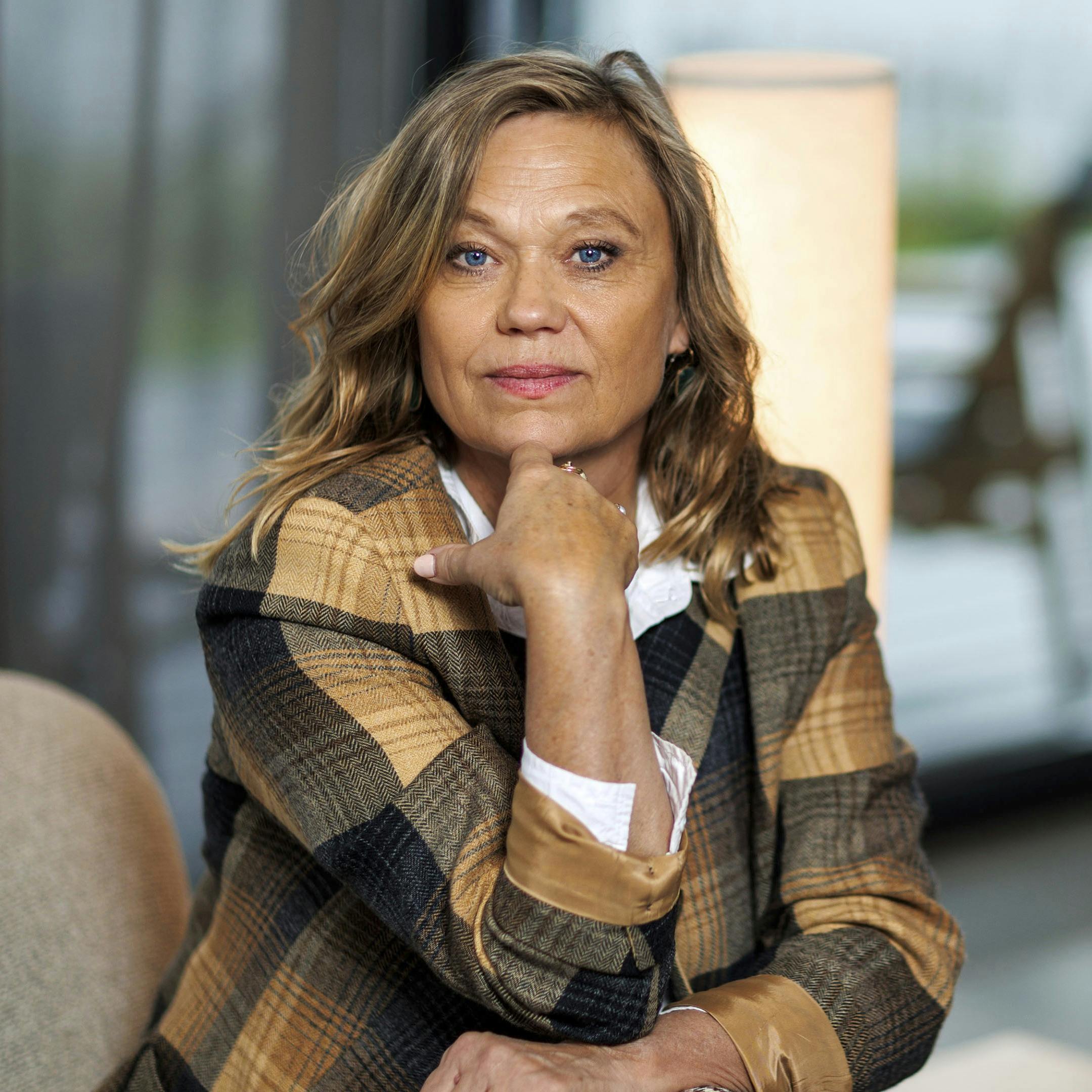 Underholdning på tv 2 kaldet Spillet Skuespiller og instruktør Sofie Stougaard