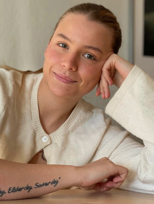 Ellys far mistede livet til en overdosis