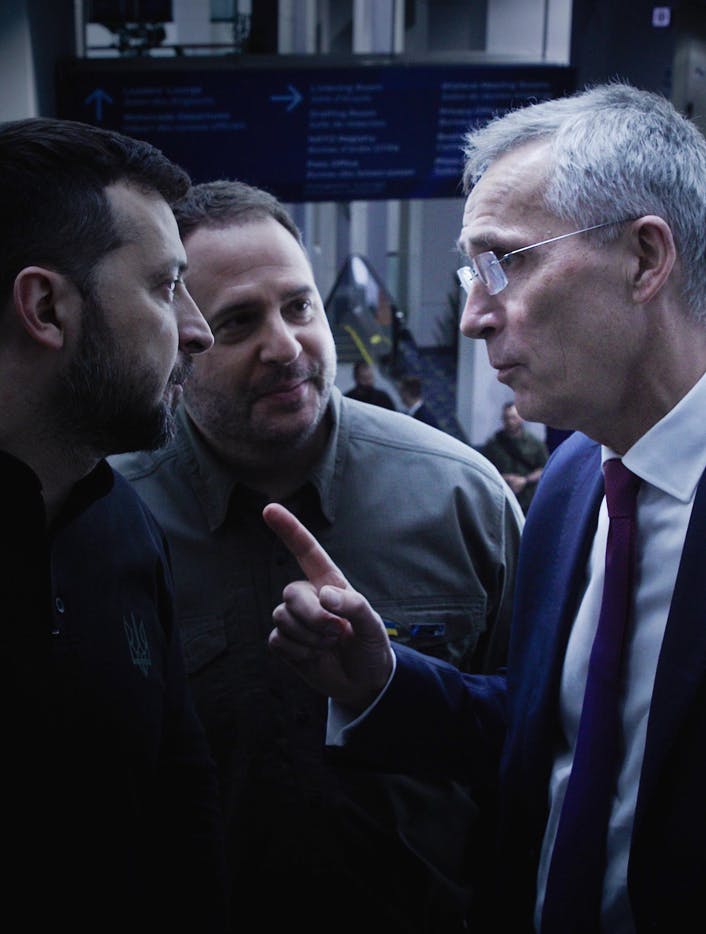 Volodymyr Zelenskyj og Jens Stoltenberg i 'Facing War'