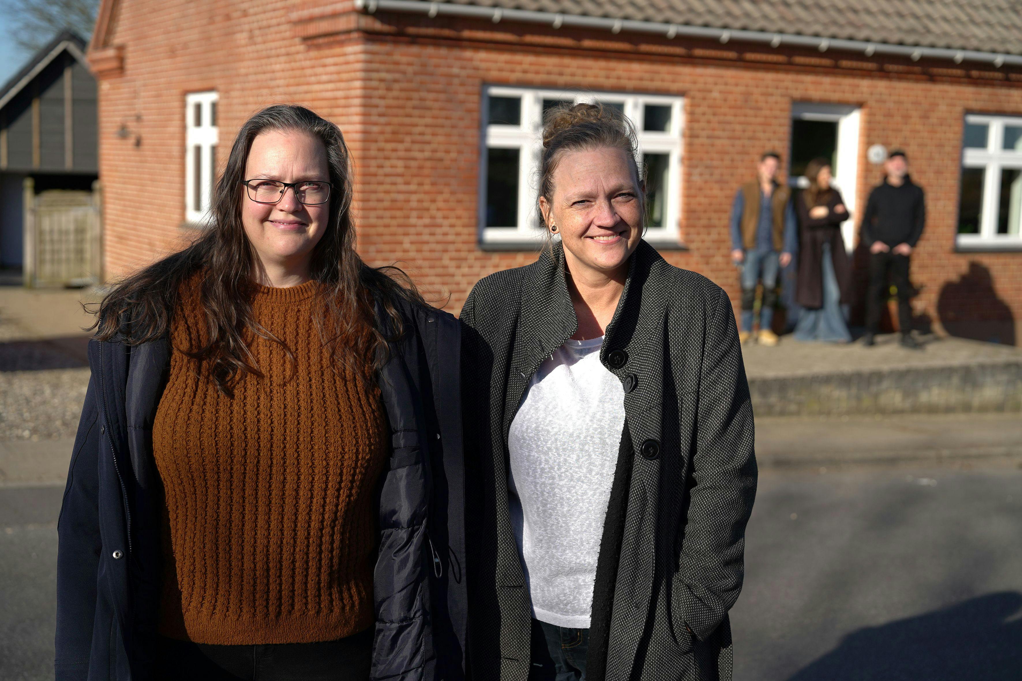 Sanne (th.) med veninden Kerstine fra "I hus til halsen".