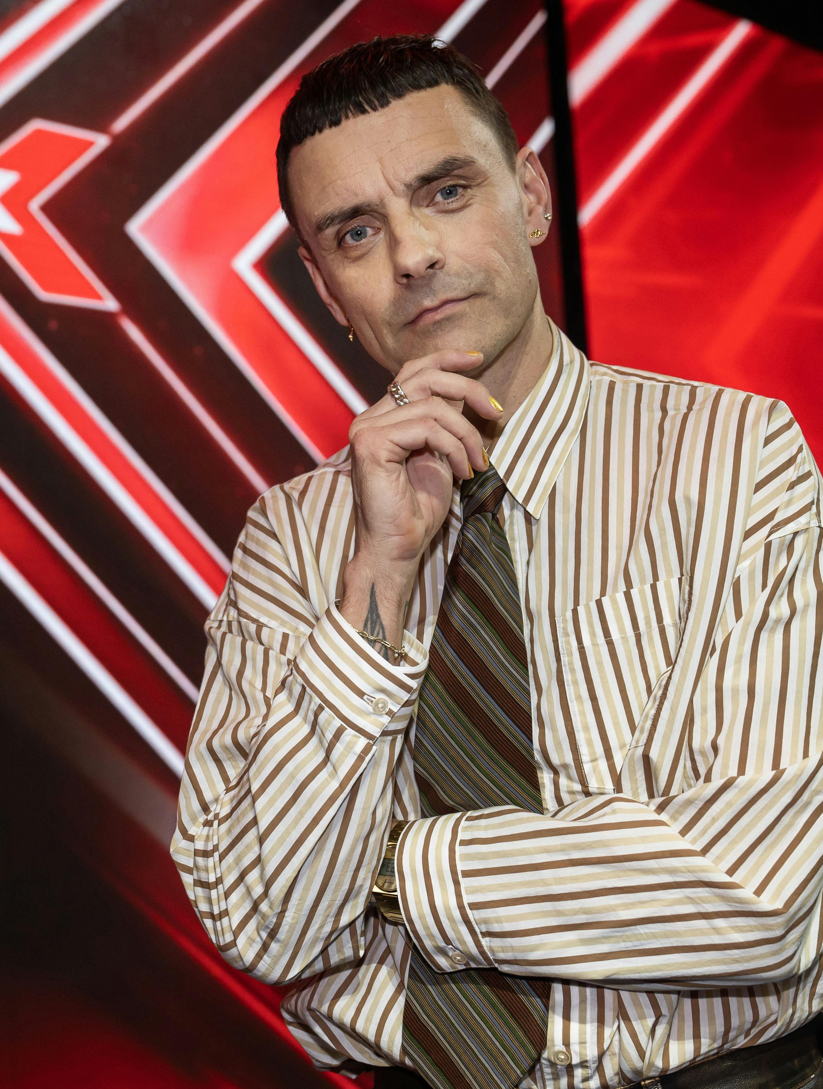 Simon Kvamm stopper i "X Factor".
