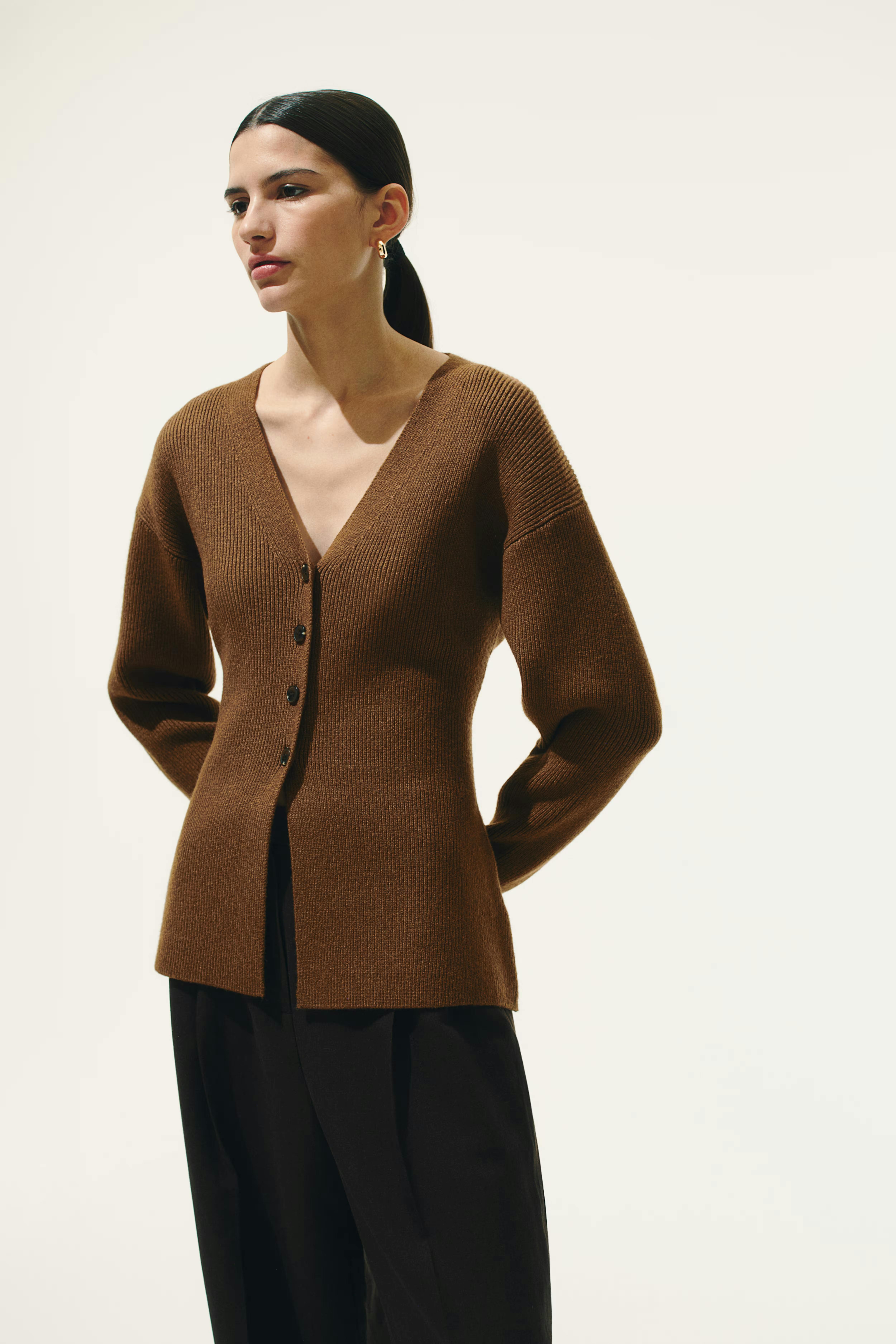 https://imgix.femina.dk/2025-04-10/h%26m.jpg
