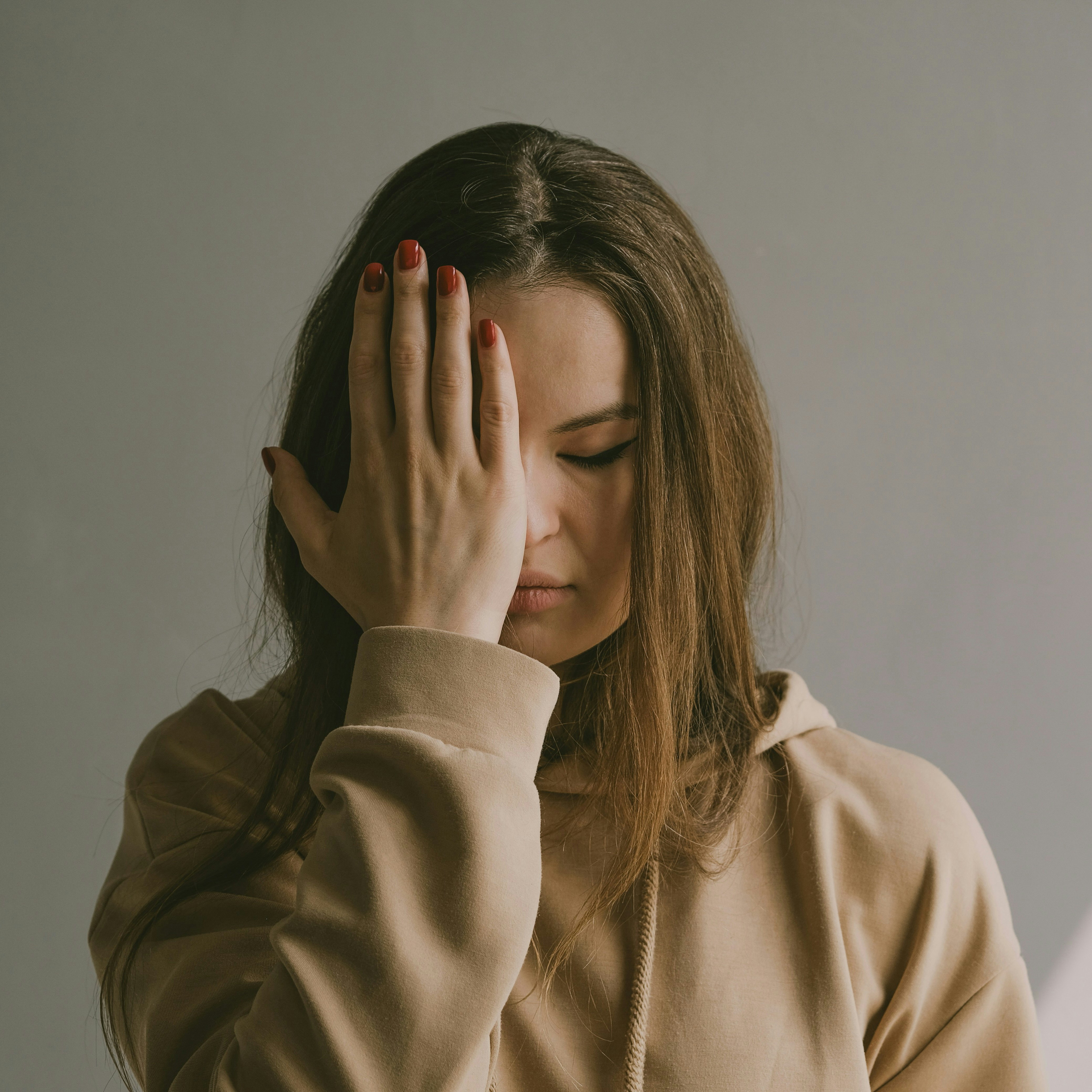 https://imgix.femina.dk/2025-04-21/valeriia-miller-mNbeRgpbl9Y-unsplash.jpg?fm=jpg