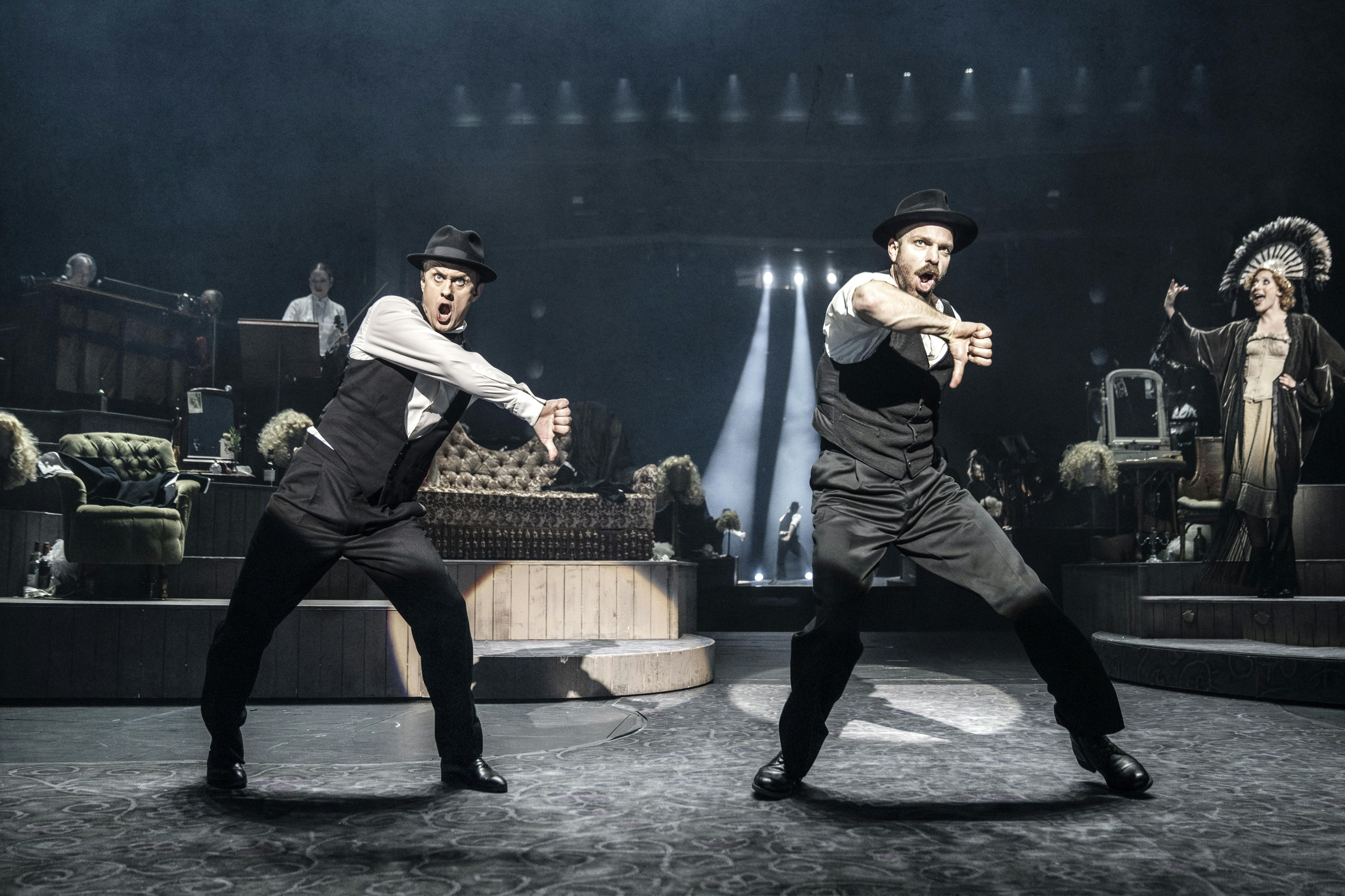 Morten Brovn og Mads Rømer Brolin-Tani i 'Feberen'