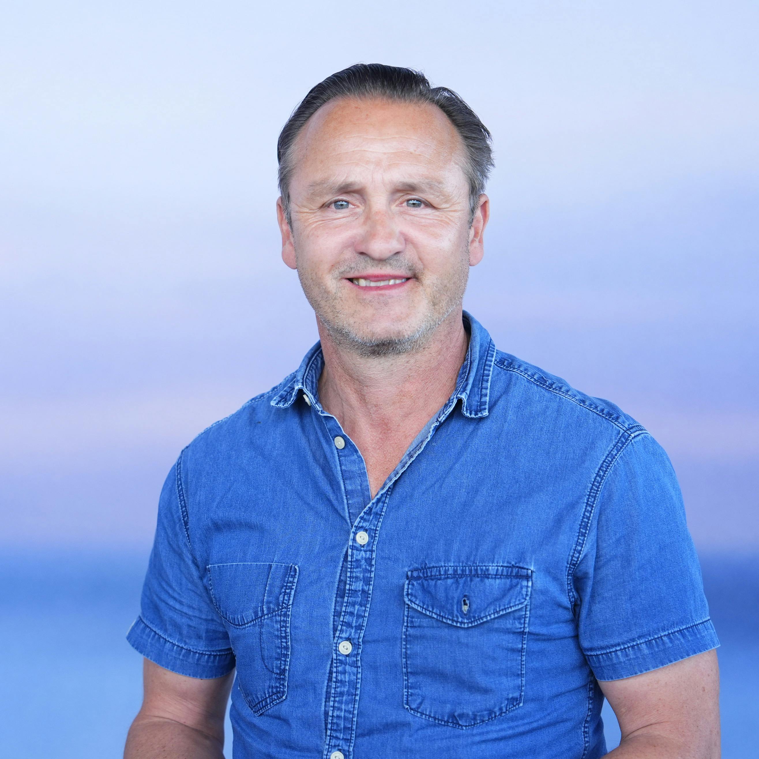 Lige nu er Lars Ranthe aktuel i TV 2-serien "Løgnen", hvor han spiller sammen med Iben Hjejle og Tessa.