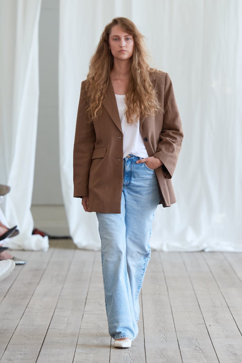 https://imgix.femina.dk/2025-05-14/SS25-Copenhagen-Fashion-Week-Skall-Studio-Runway-2x3-James-Cochrane-9.jpg