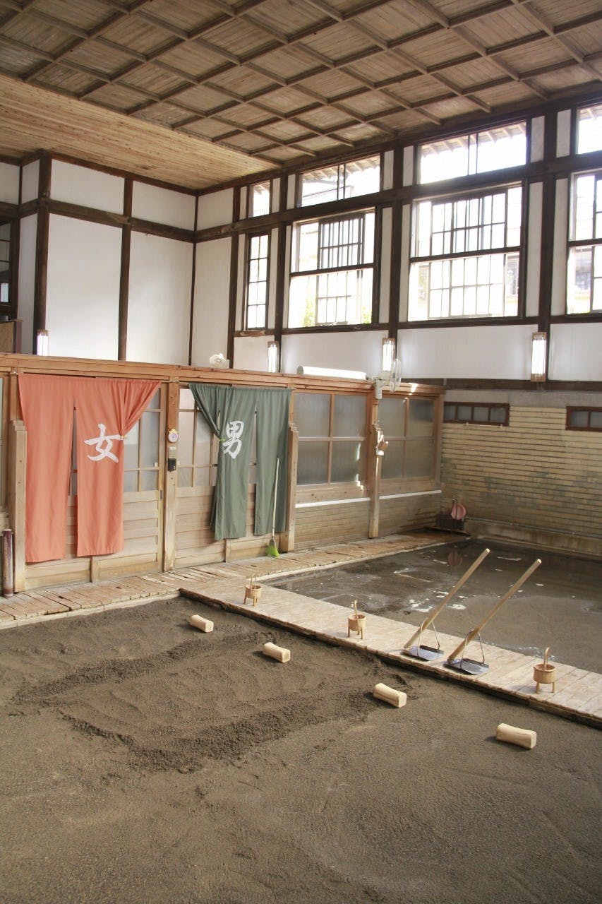 https://imgix.femina.dk/2025-05-15/ACP-Kyushu-Beppu-sandbad-2.jpg