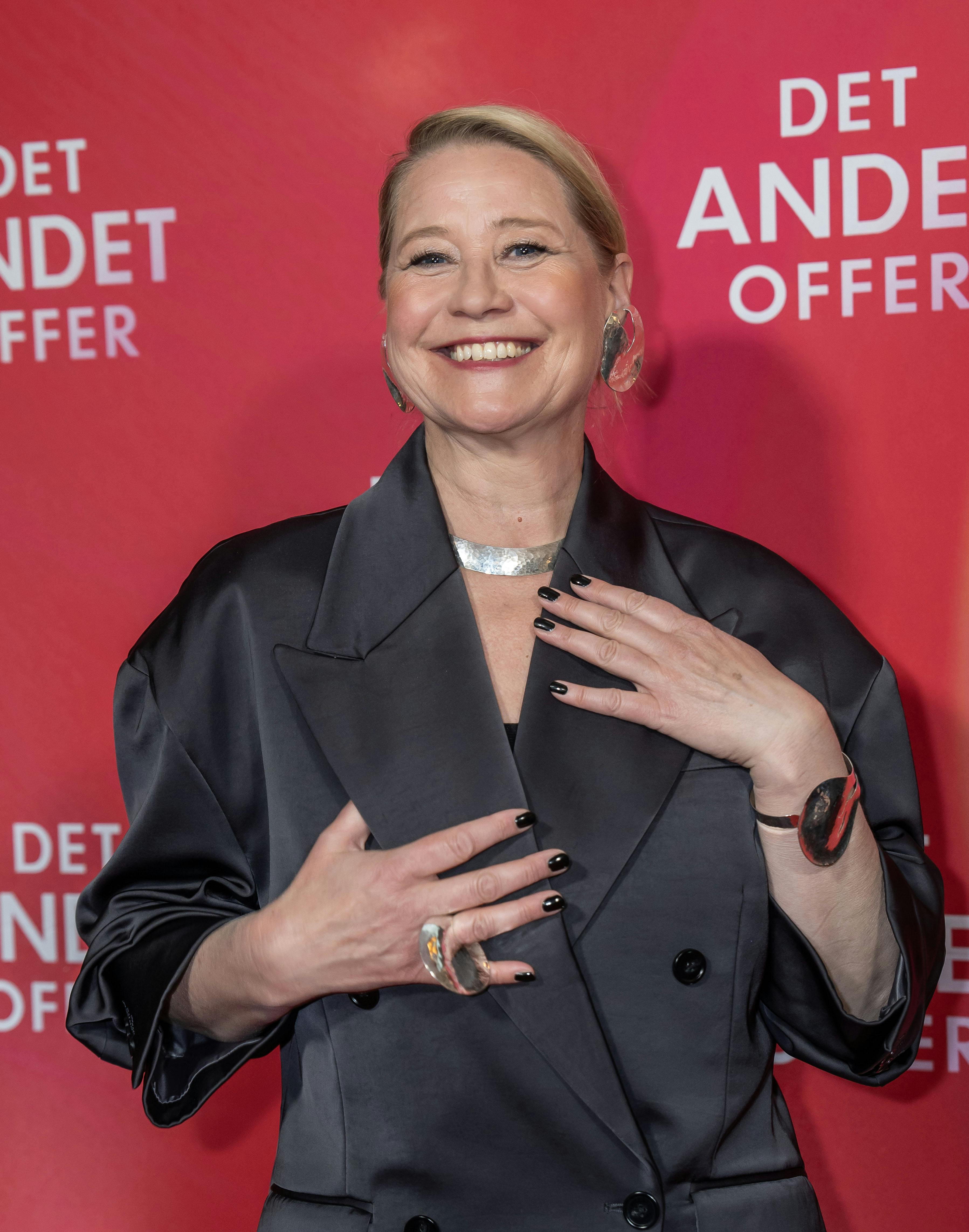 trine dyrholm