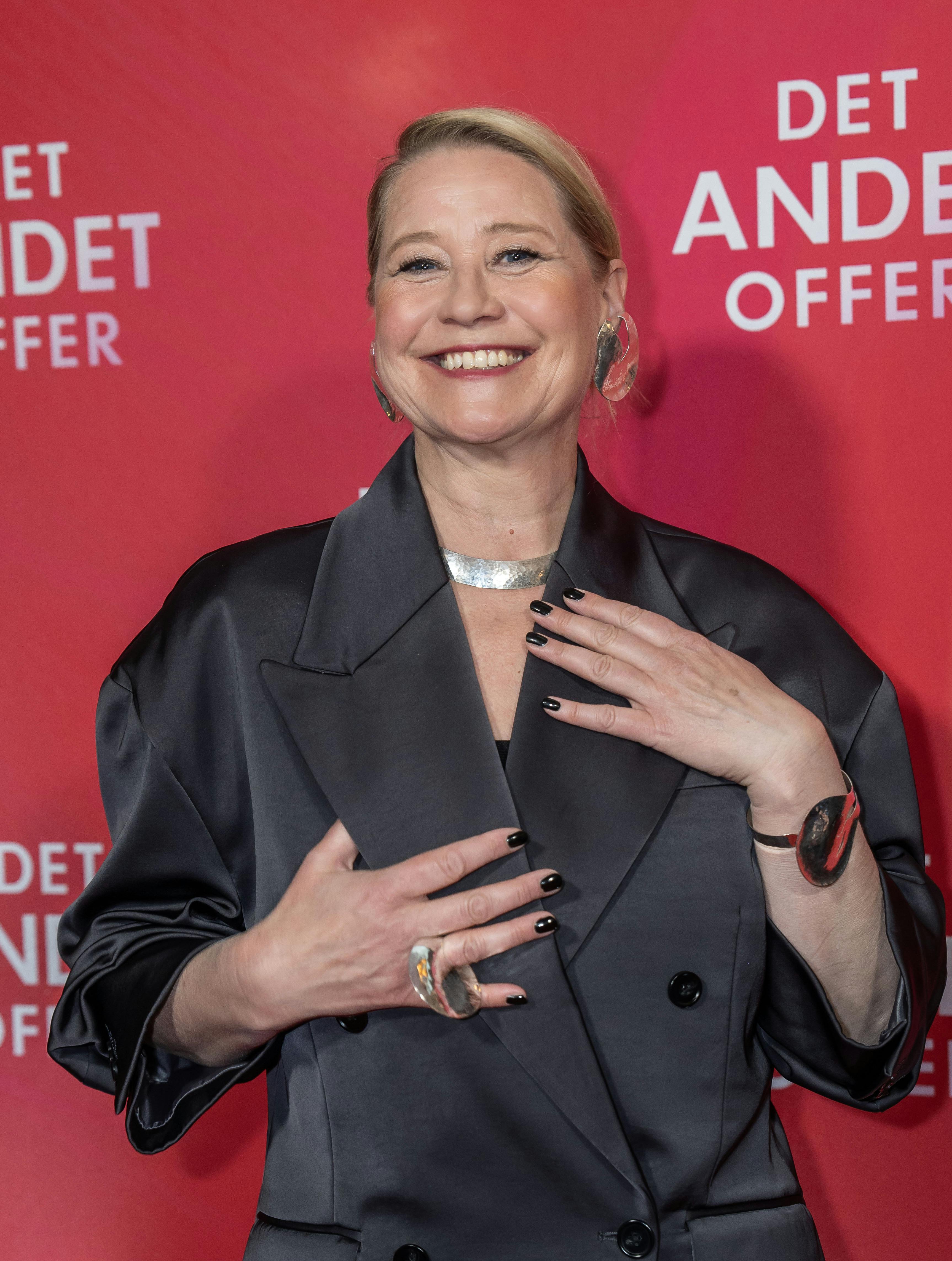 trine dyrholm