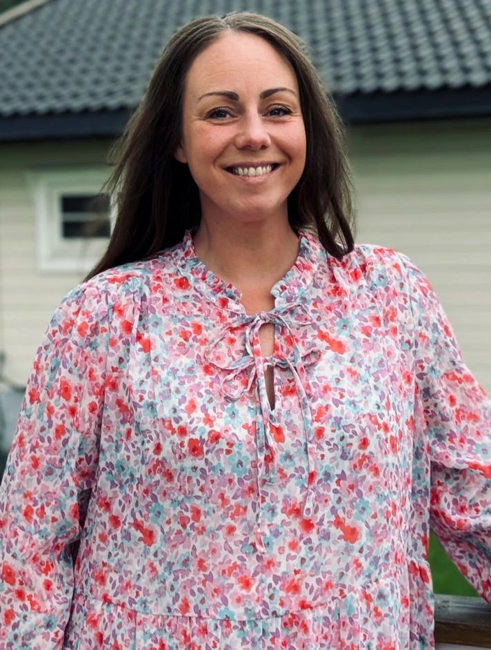 Mona havde altid været bange for at blive syg. I 2020 udviklede de ubehagelige tanker sig til en angstdiagnose.