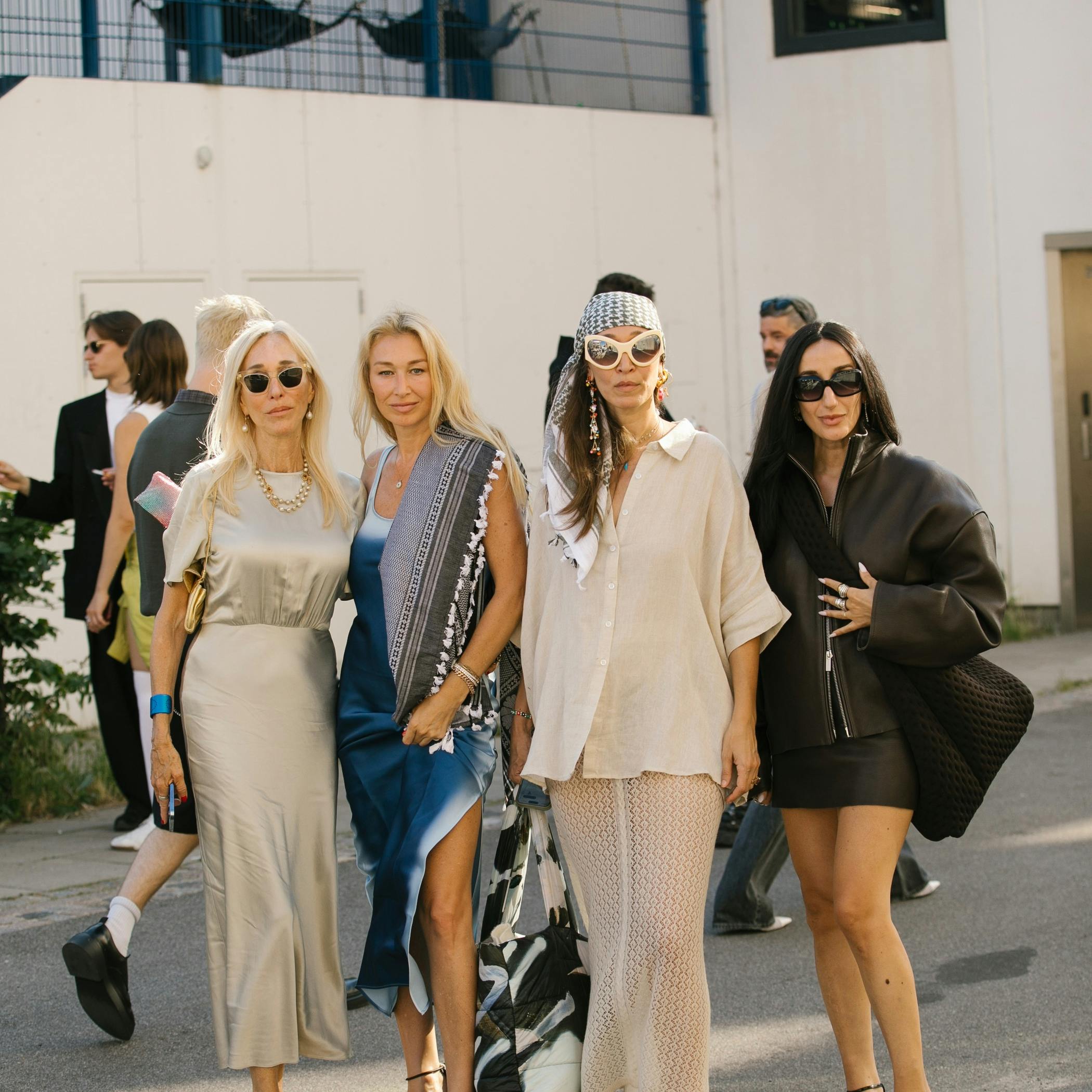 https://imgix.femina.dk/2025-06-09/SS25-Copenhagen-Fashion-Week-Streestyle-Day2-Noor-u-Nisa-50.jpg