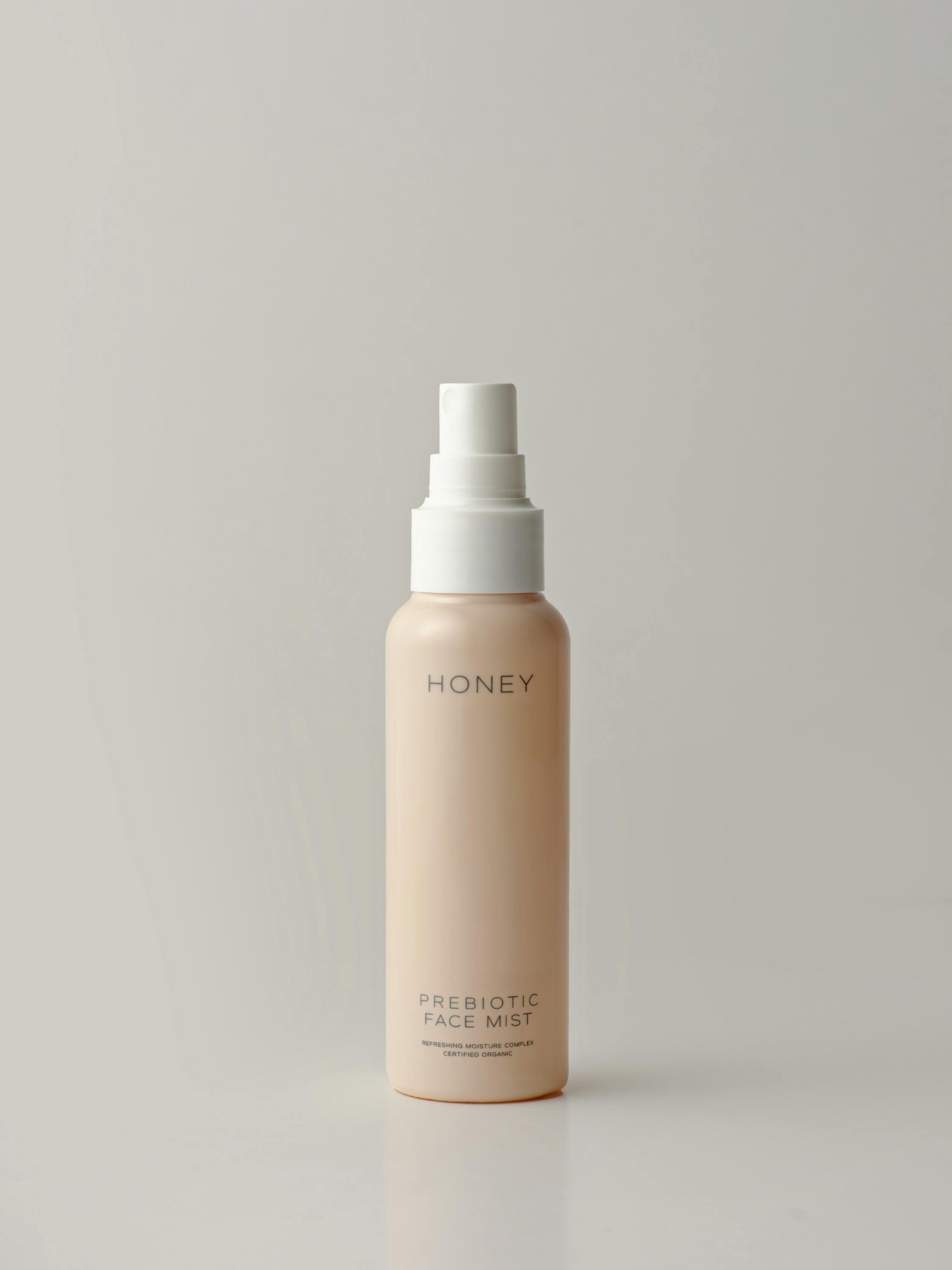 https://imgix.femina.dk/2025-06-11/Honey_100425_1881.jpg