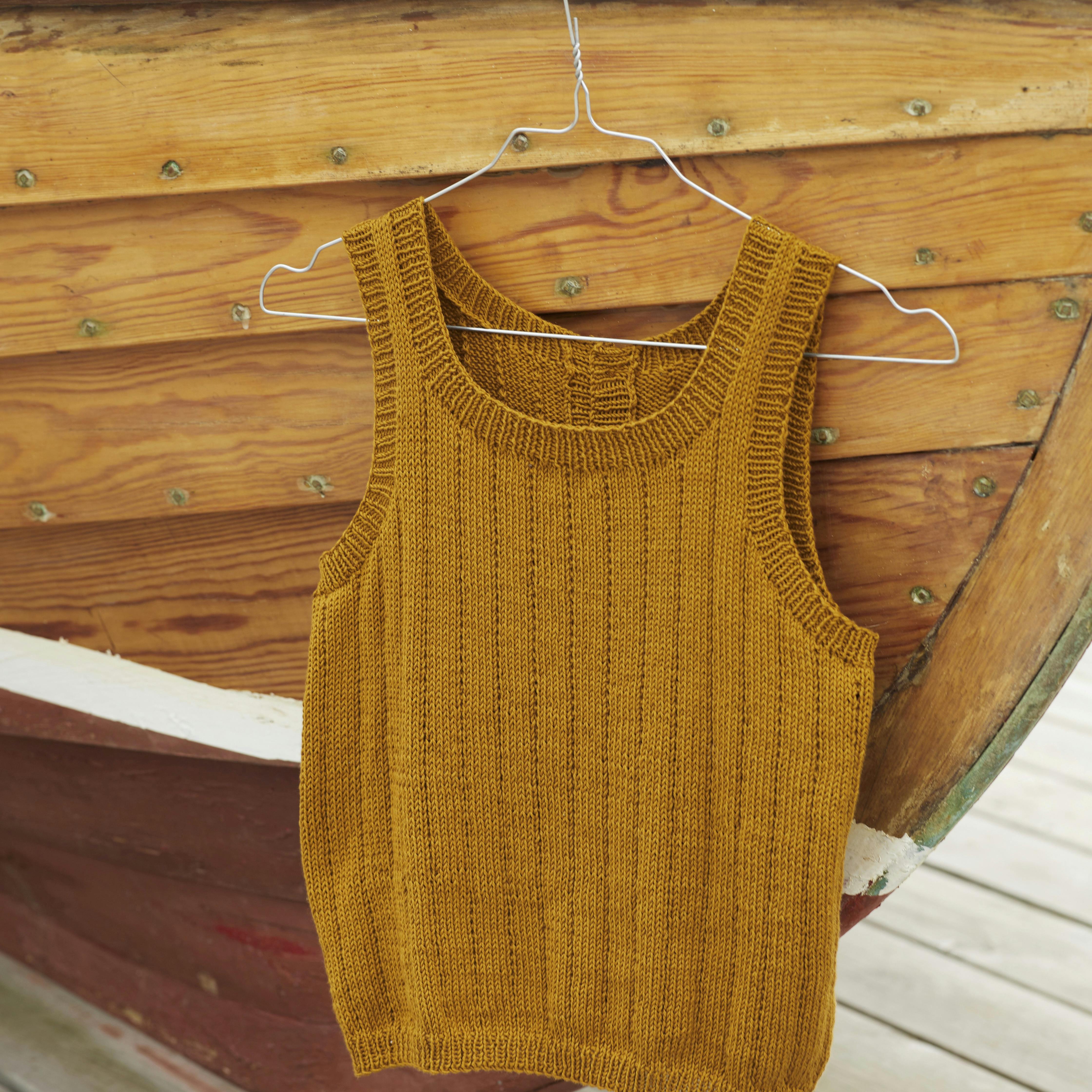 Sommersinglet med struktur-striber