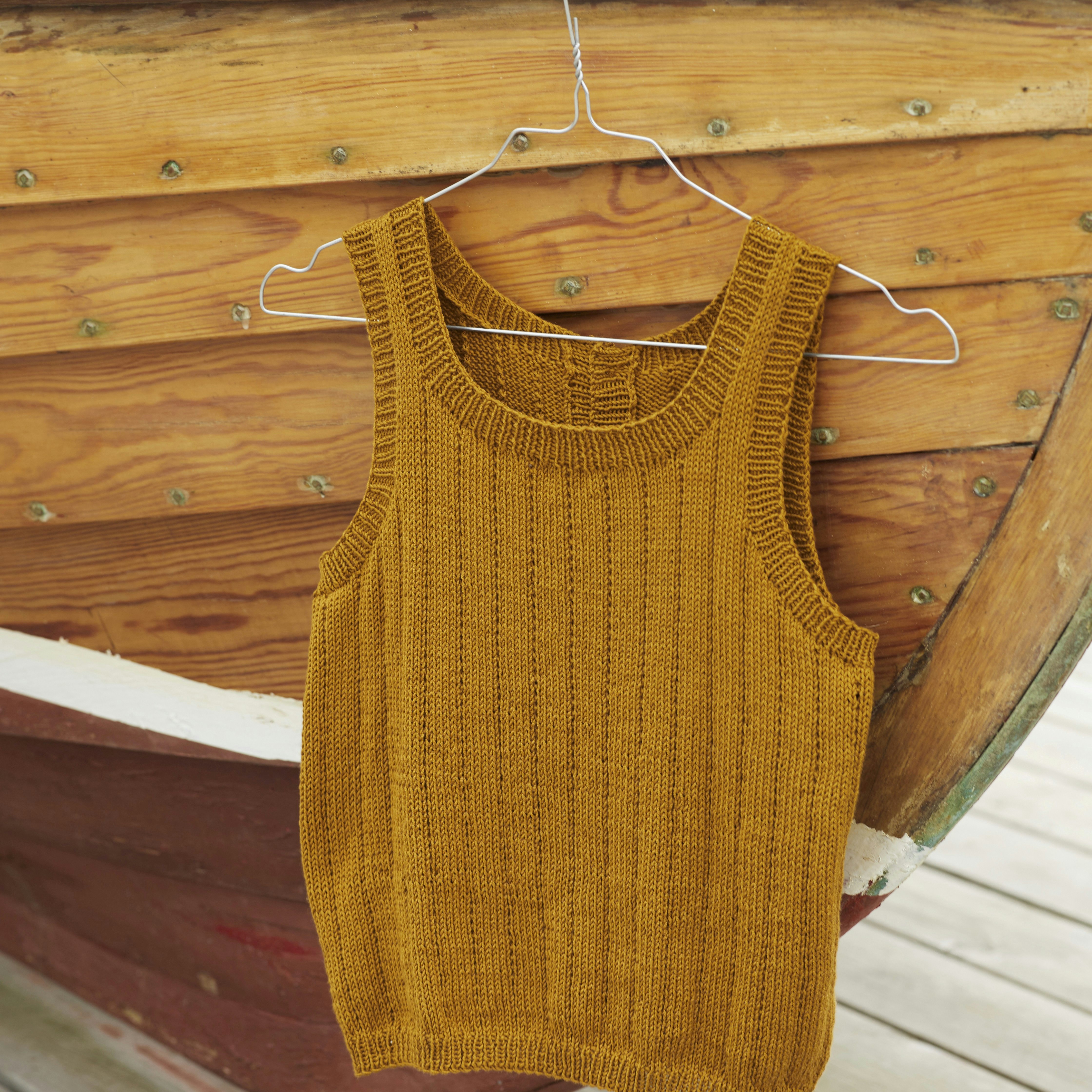 Sommersinglet med struktur-striber