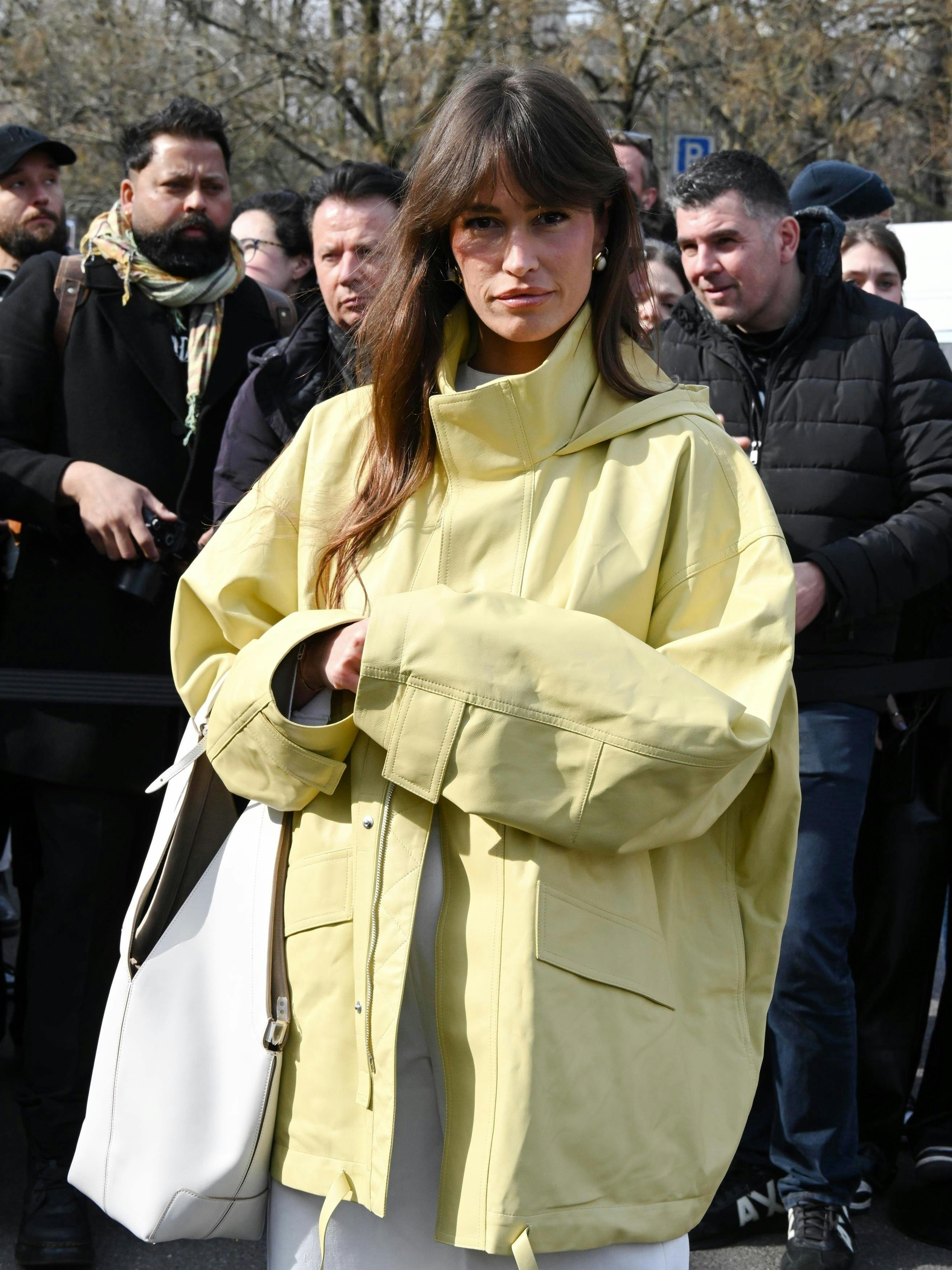 Oversized jakke på modellen Alison Toby.