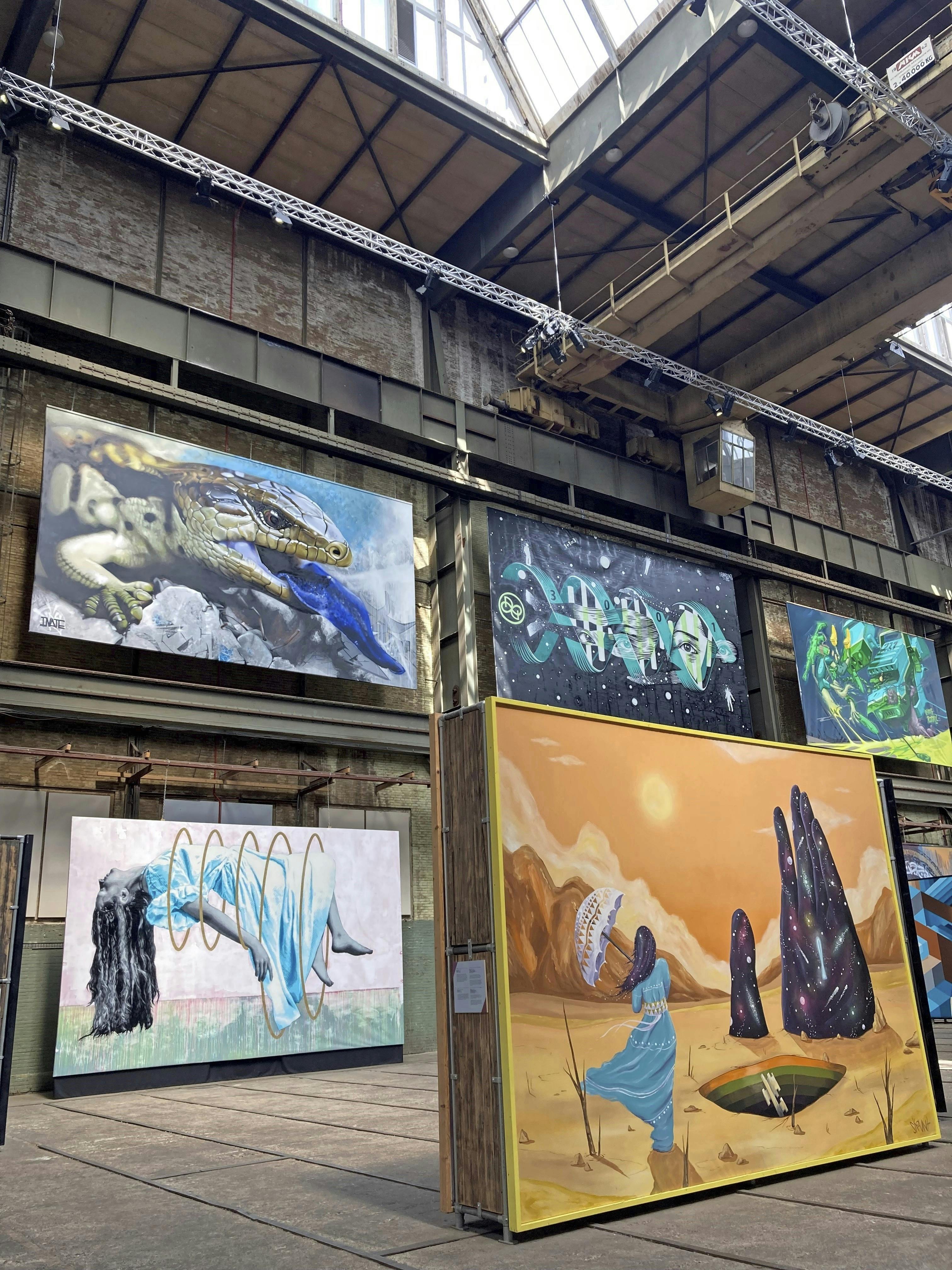 STRAAT (straatmuseum.com), som er et museum for graffiti og streetart, der er indrettet i kæmpestore fabrikshaller.