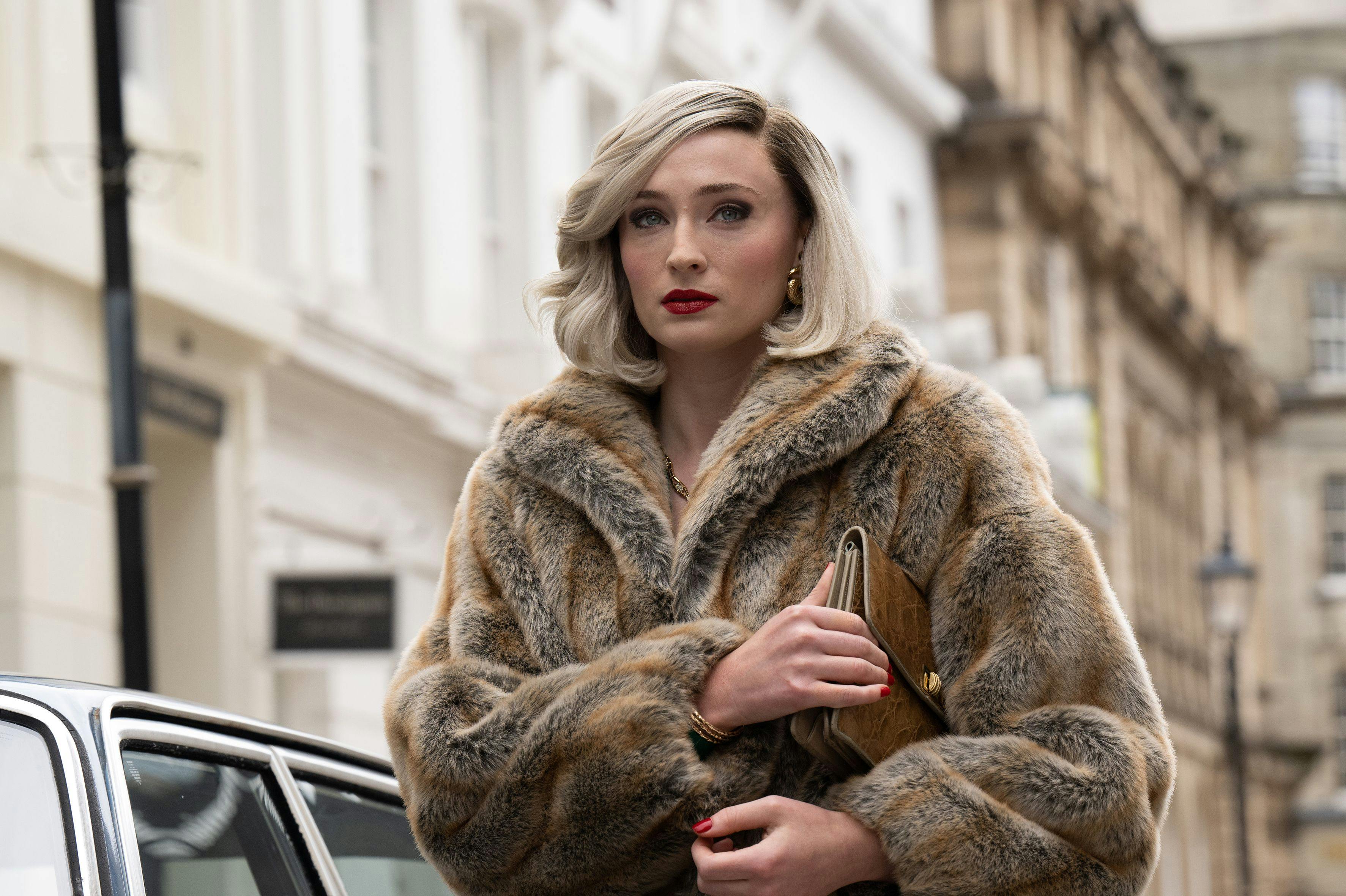 Sophie Turner som 'Juveltyven Joan'