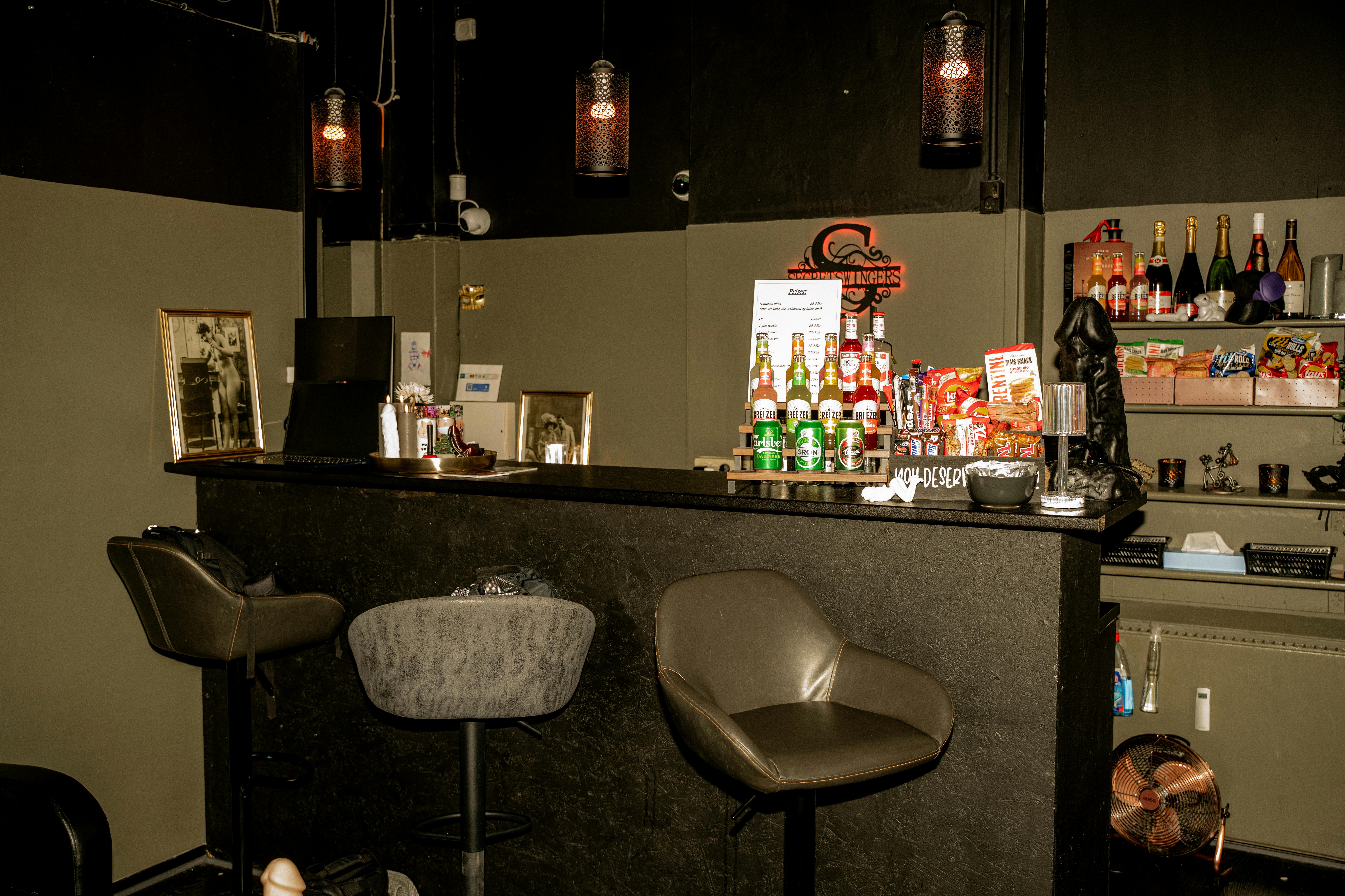 Baren, som er en del af loungeområdet, i Secret Swingers.