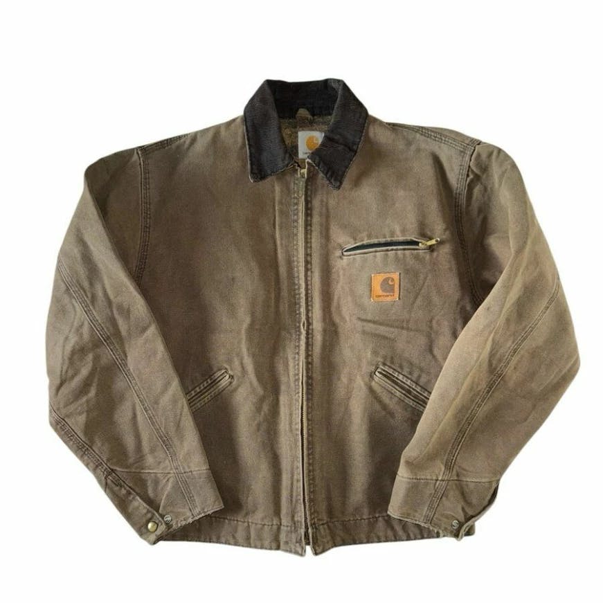 Carhartt "detroit" er en af ​​de populære jakkemodeller.
